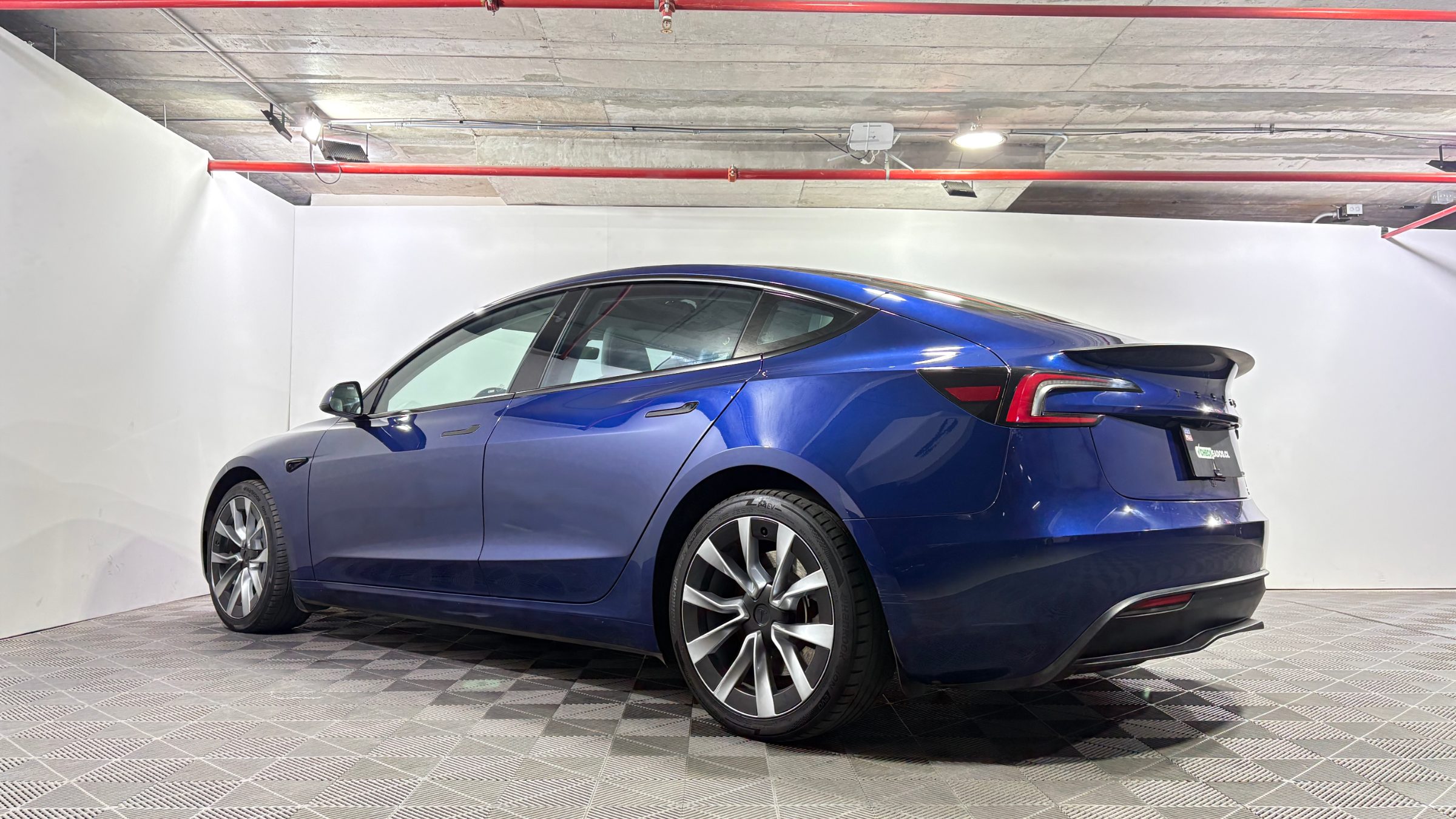 Tesla Model 3 — foto 5 de 21