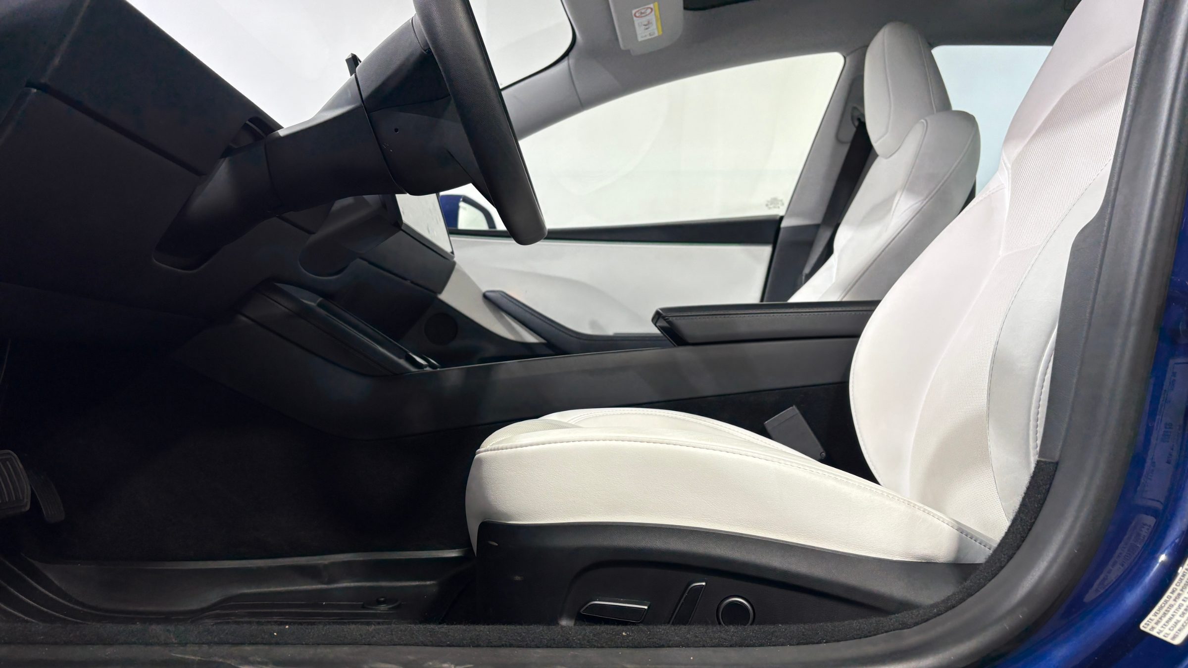 Tesla Model 3 — foto 10 de 21