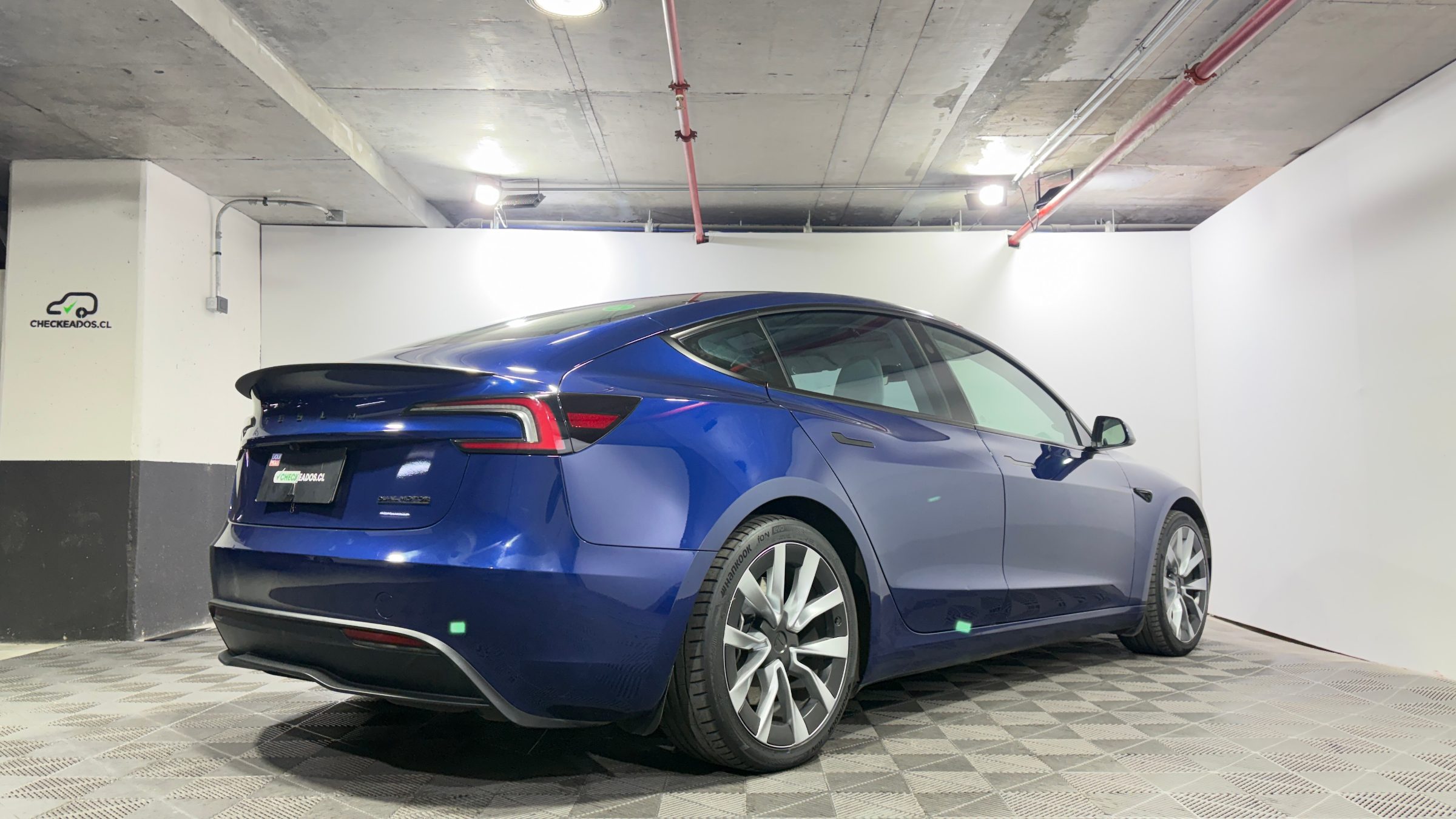 Tesla Model 3 — foto 7 de 21
