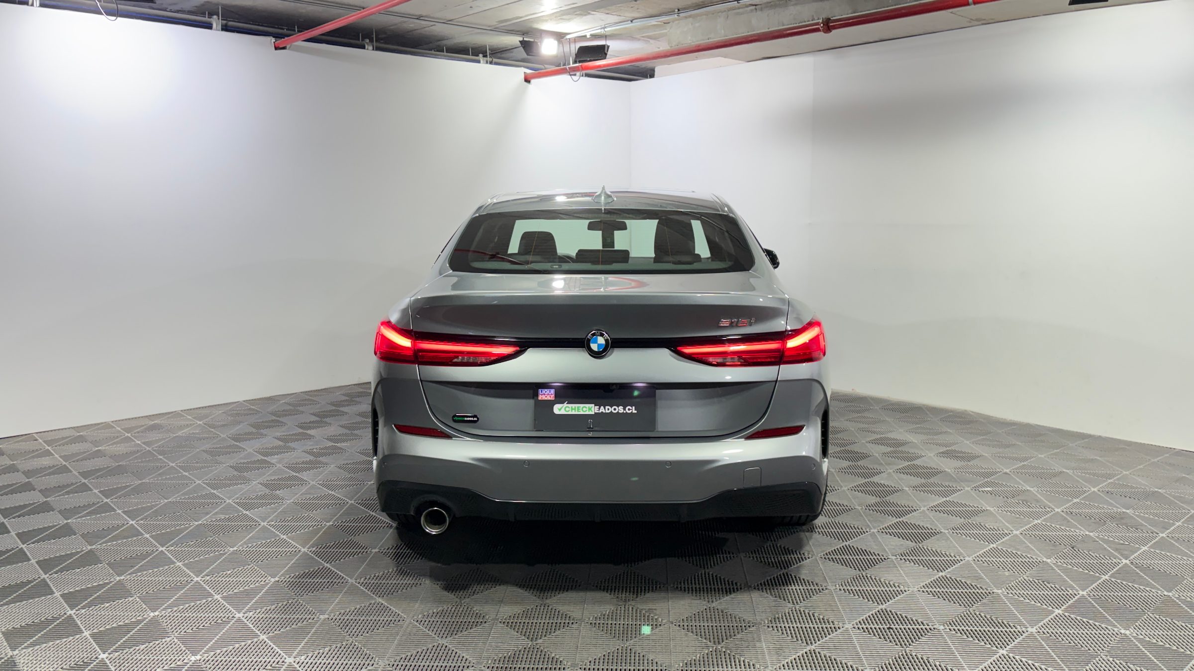 BMW 218 — foto 8 de 22