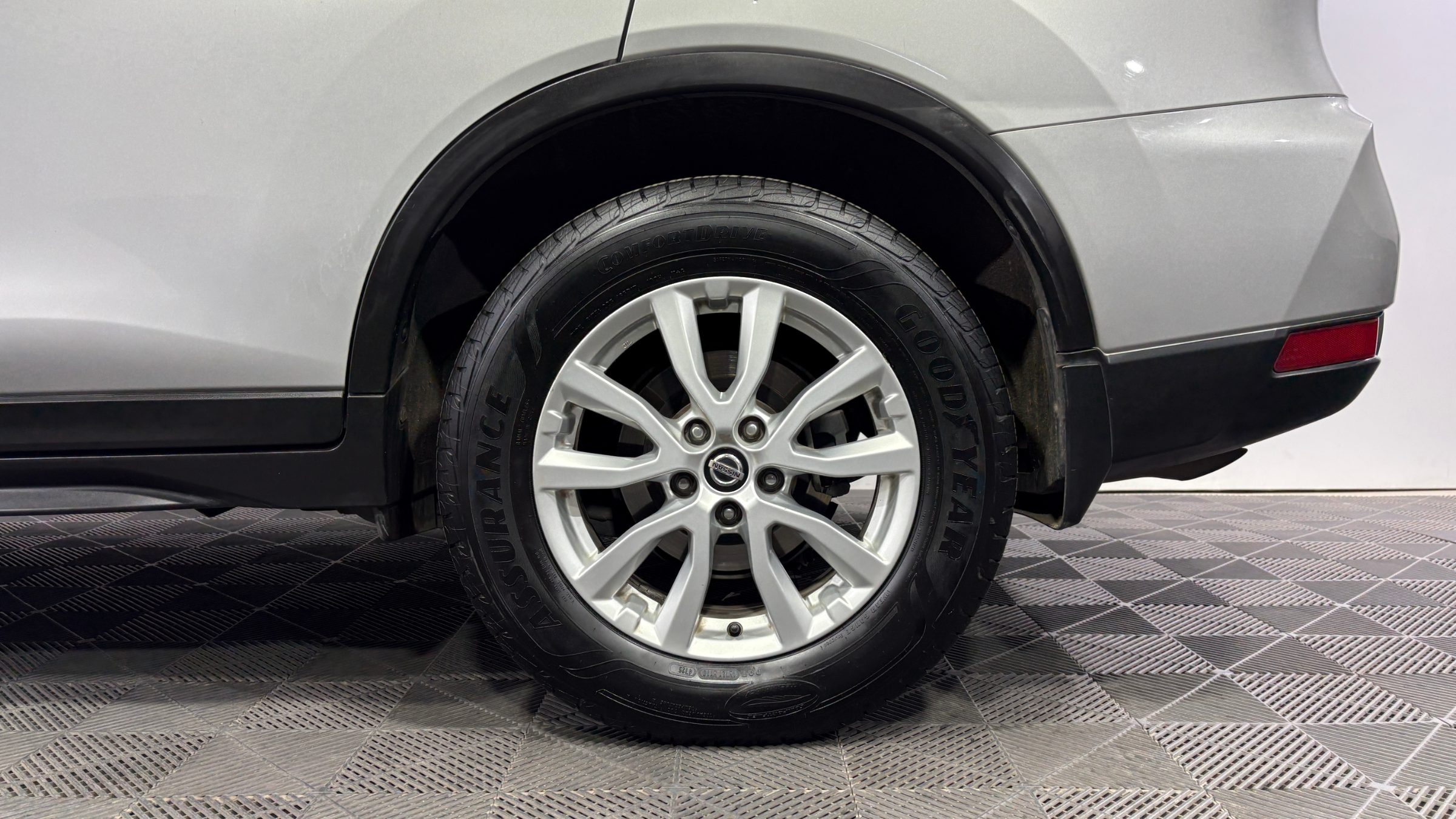 Nissan X-Trail — foto 22 de 22
