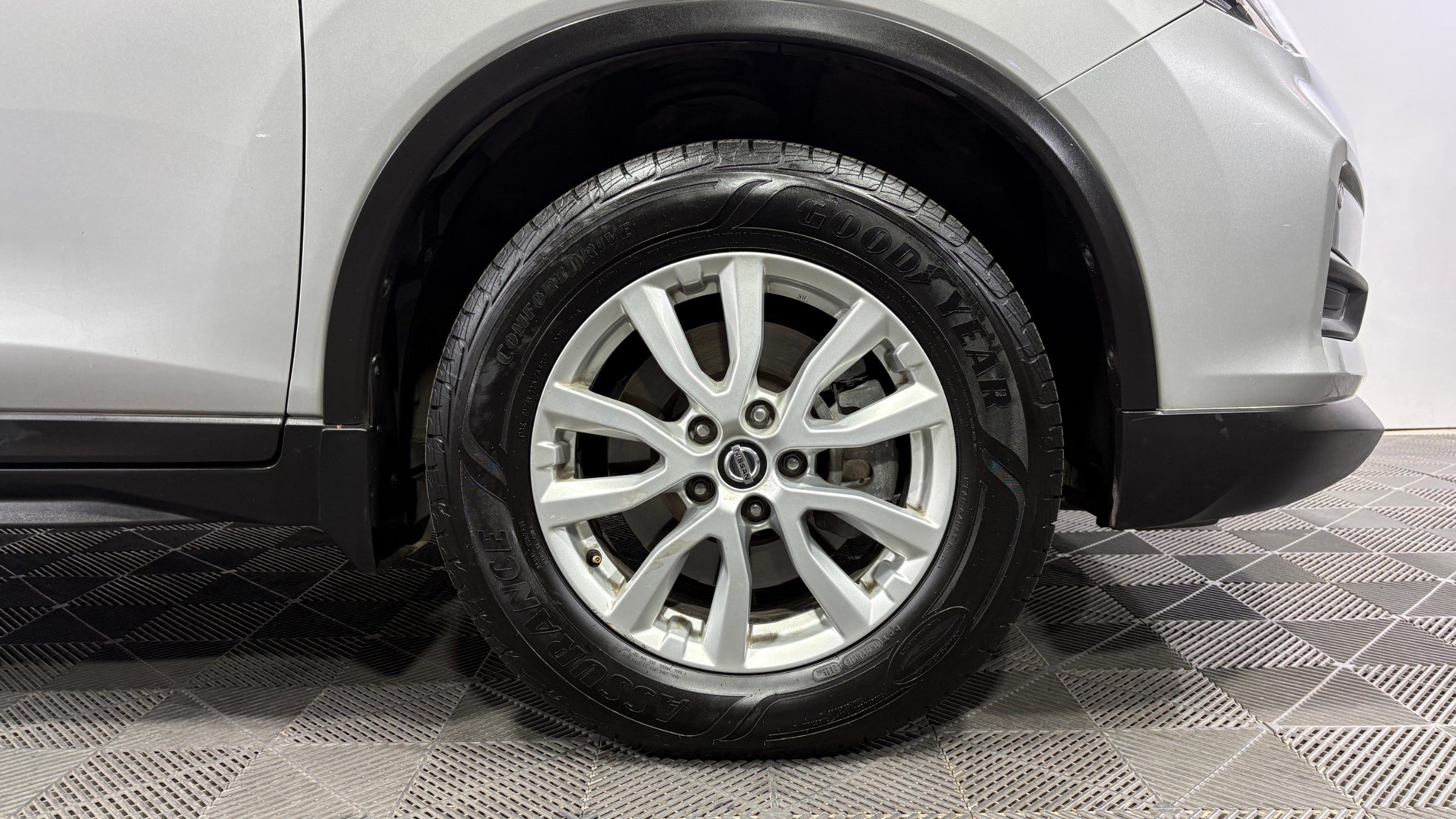 Nissan X-Trail — foto 20 de 22