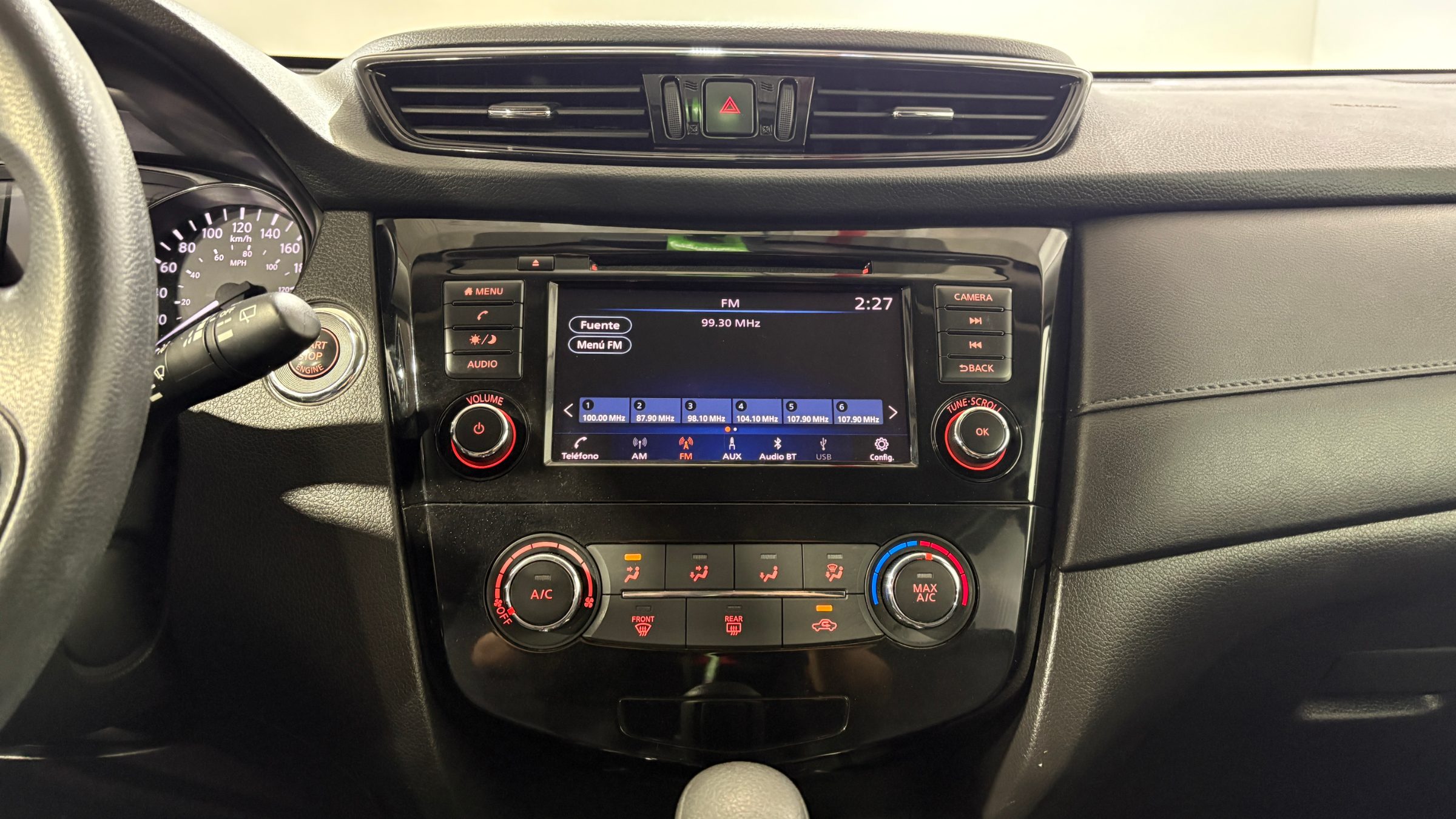 Nissan X-Trail — foto 18 de 22