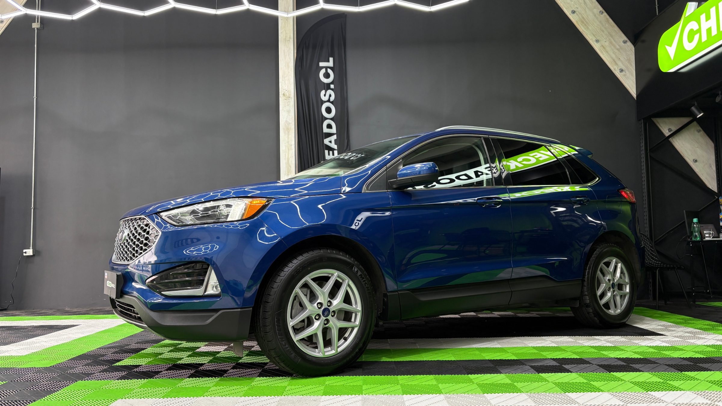 Ford Edge — foto 3 de 21