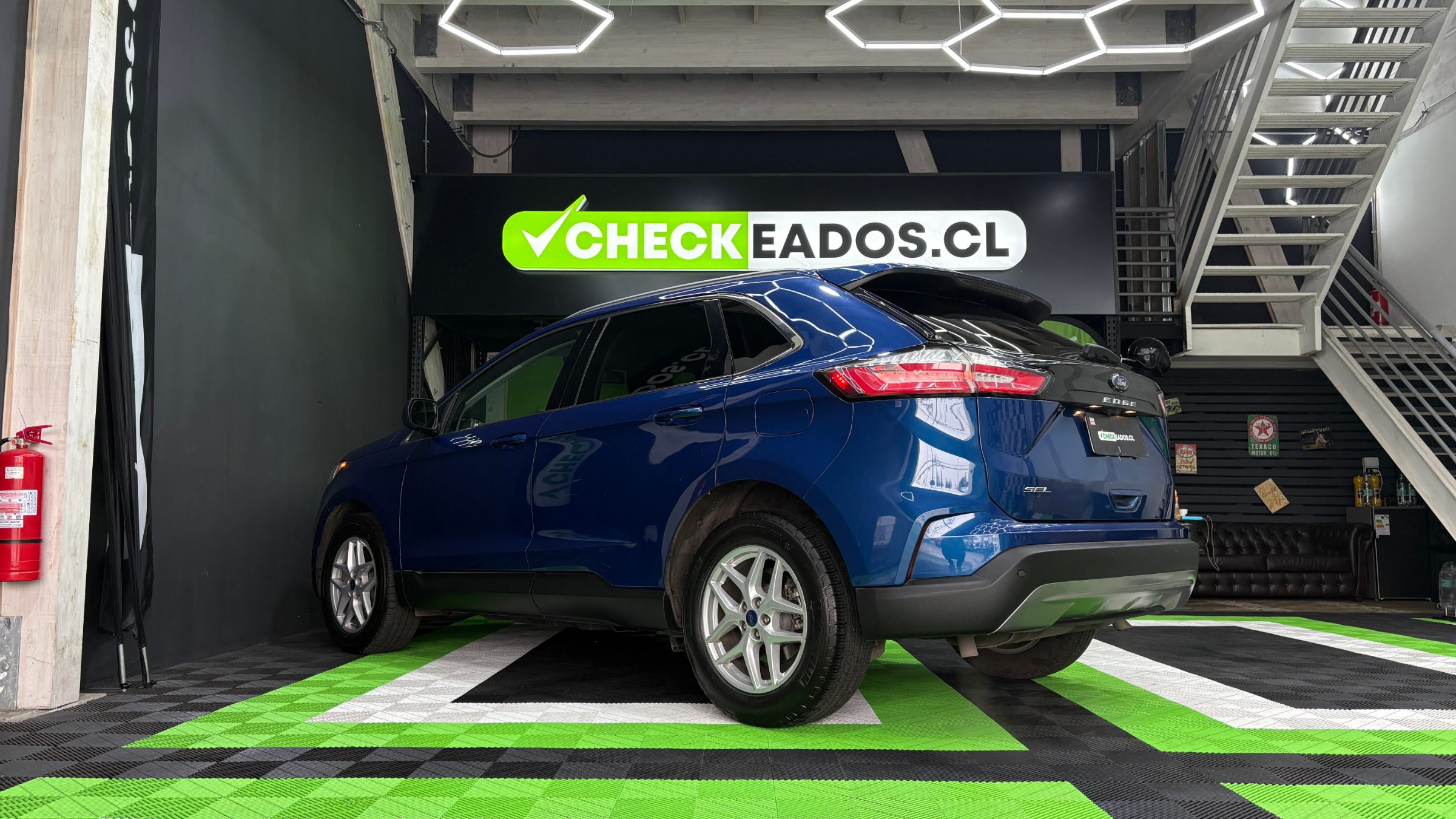 Ford Edge — foto 5 de 21
