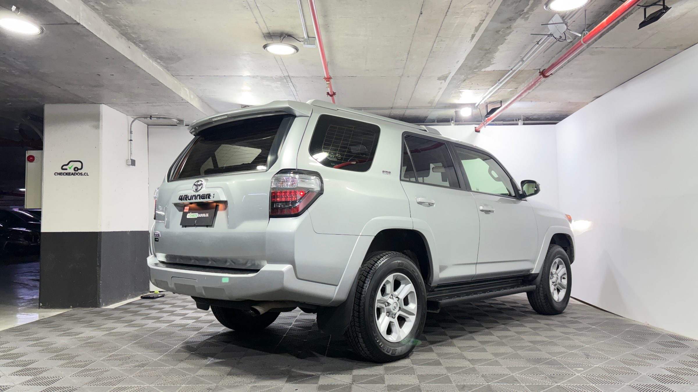 Toyota 4Runner — foto 7 de 24