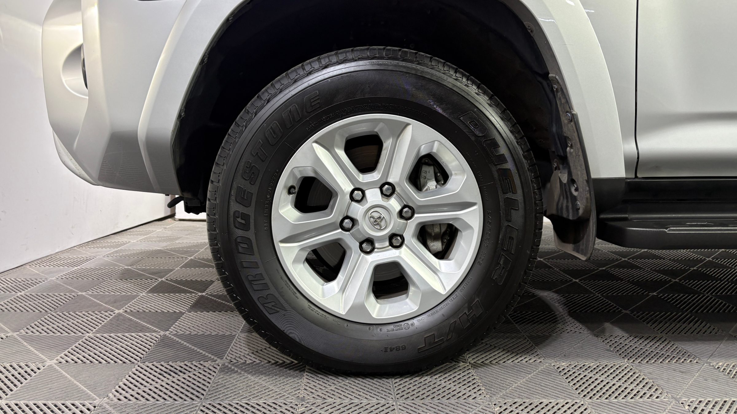 Toyota 4Runner — foto 23 de 24