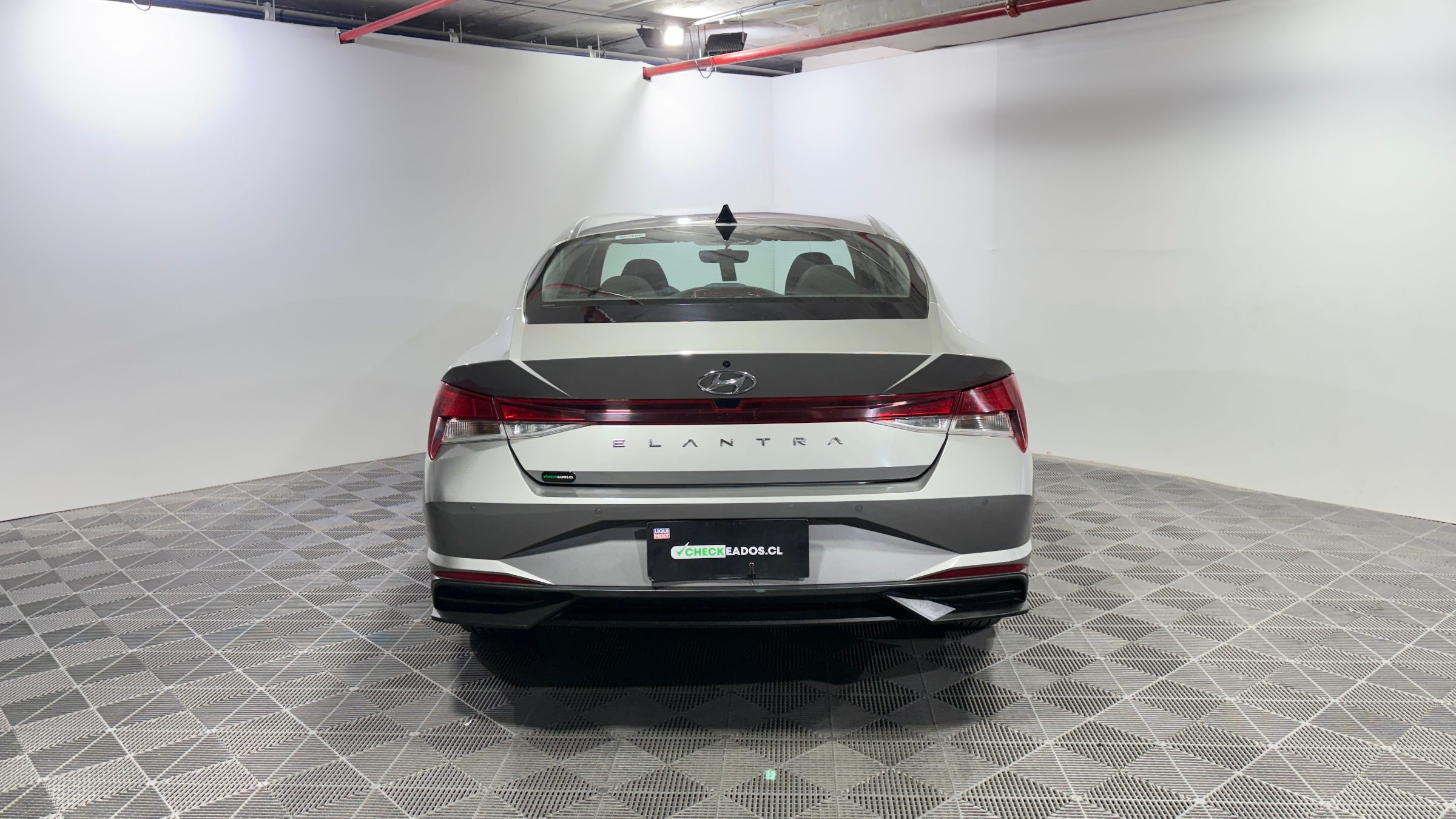 Hyundai Elantra — foto 8 de 22