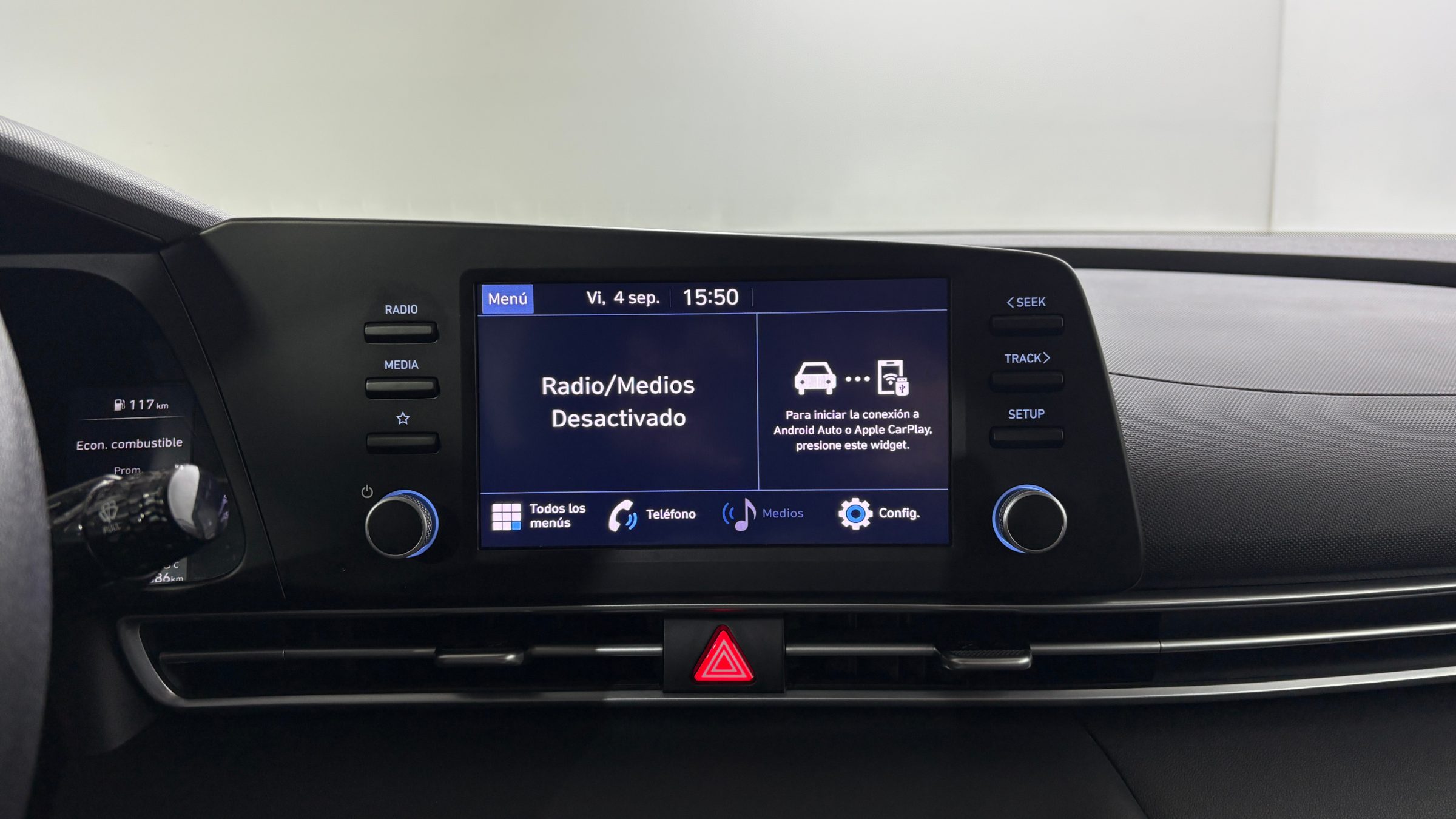 Hyundai Elantra — foto 18 de 22