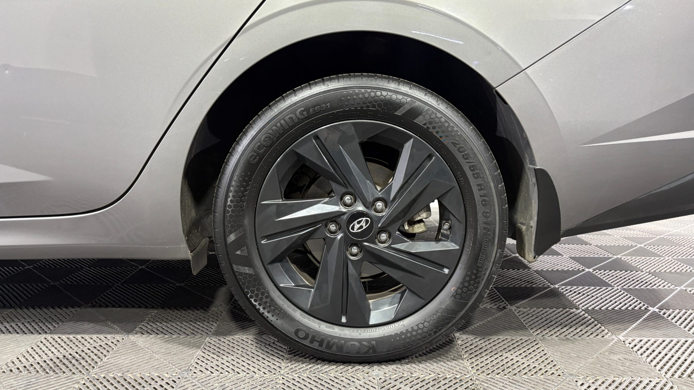 Hyundai Elantra — foto 22 de 22