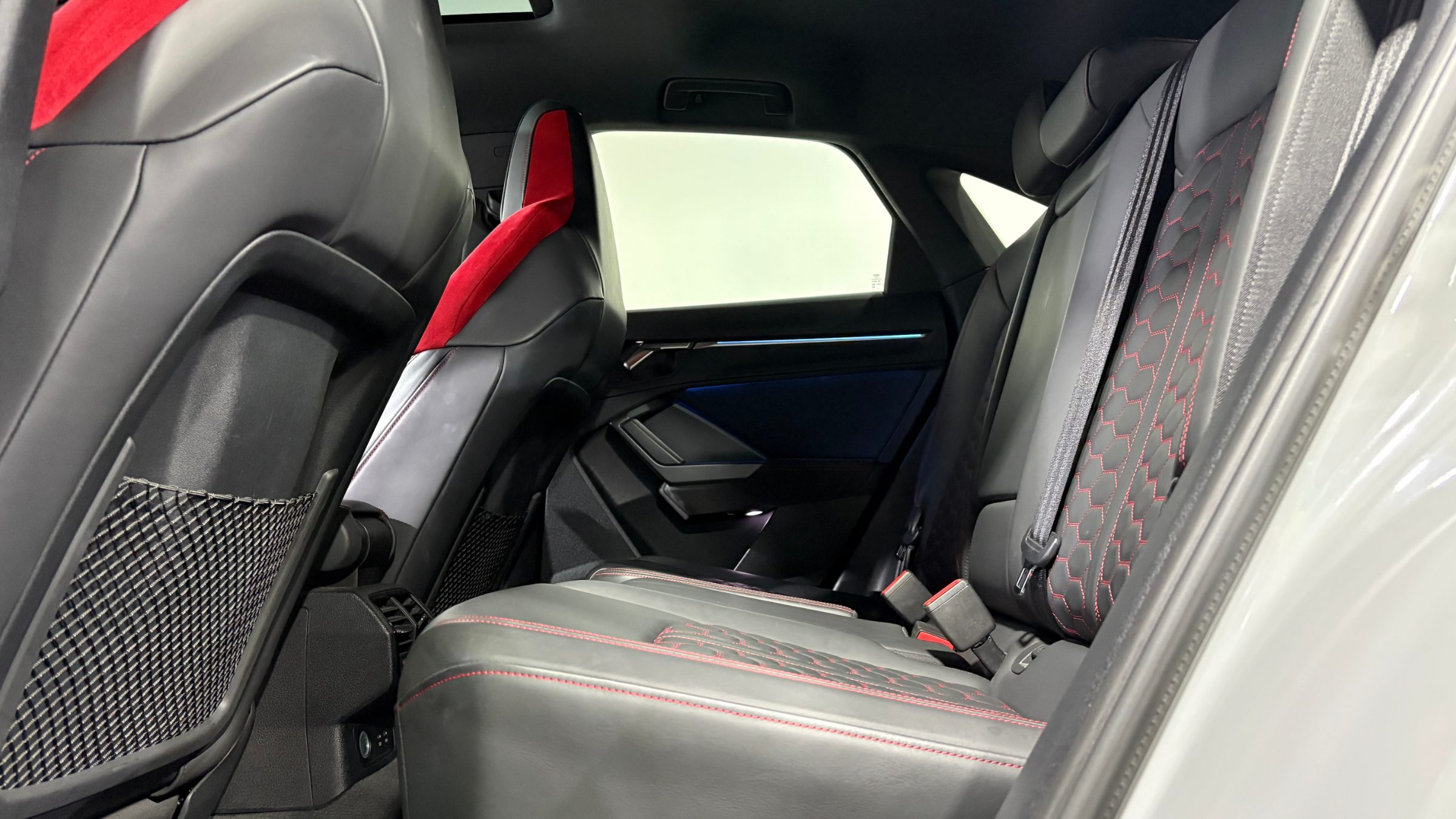 Audi Rsq3 — foto 11 de 23