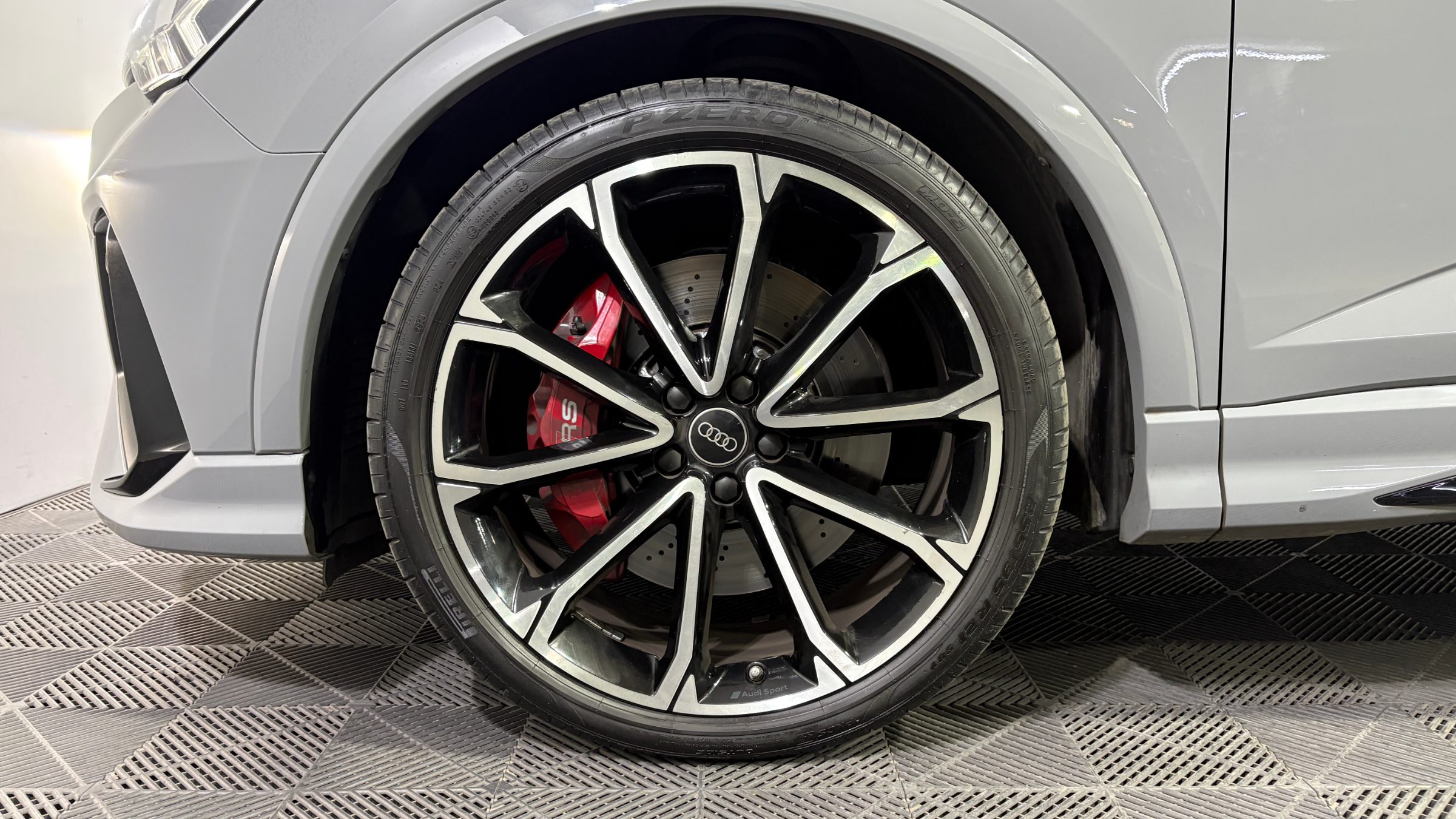 Audi Rsq3 — foto 22 de 23