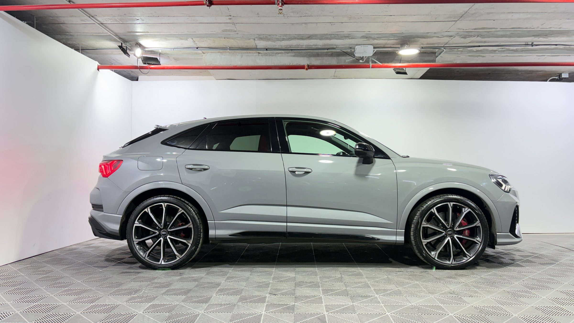 Audi Rsq3 — foto 6 de 23