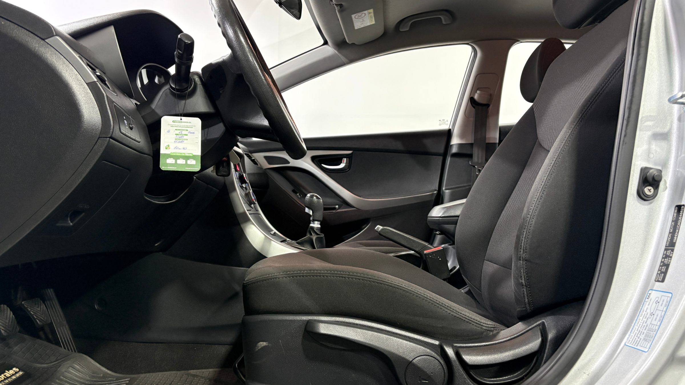 Hyundai Elantra — foto 10 de 22