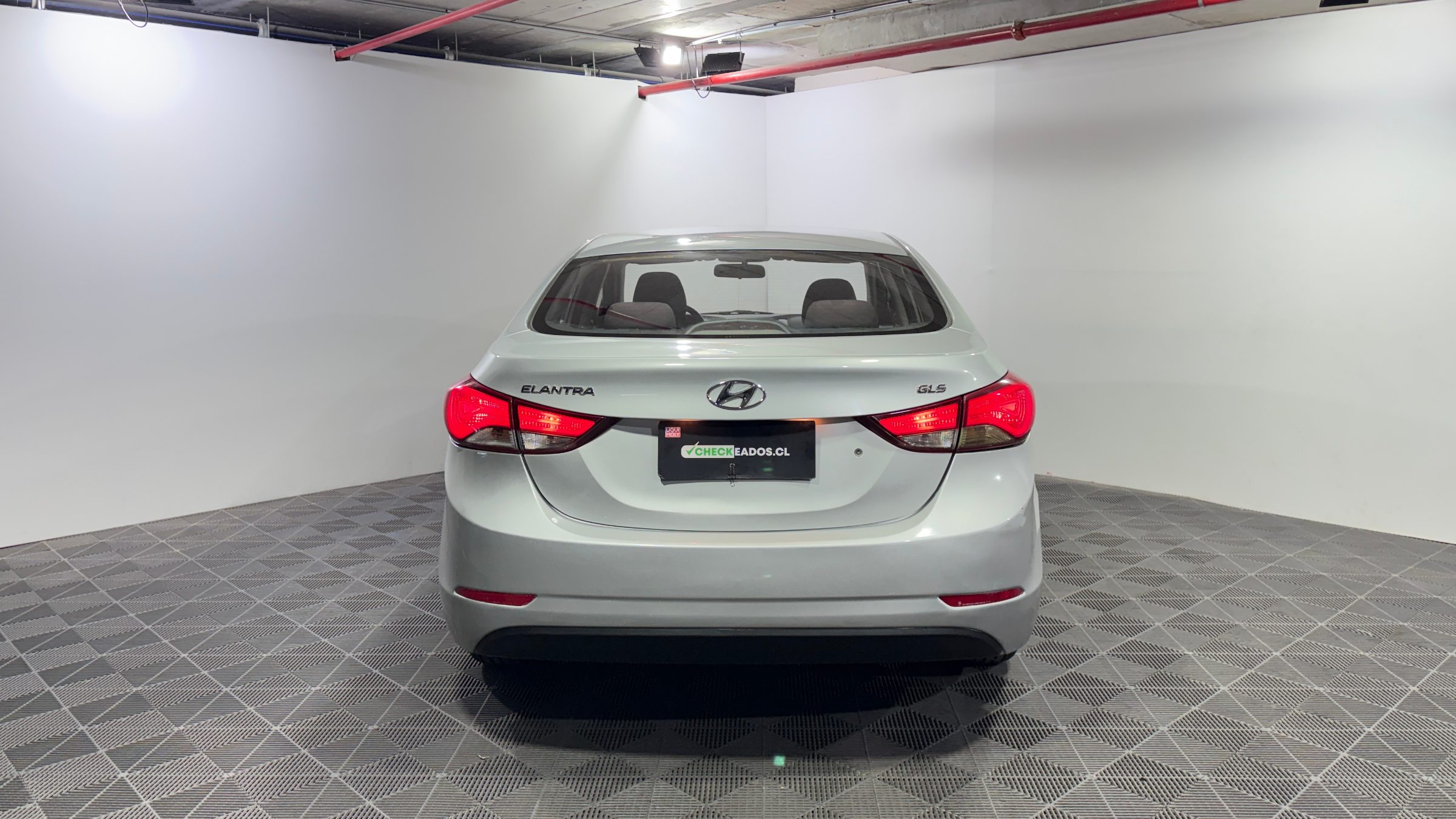 Hyundai Elantra — foto 8 de 22