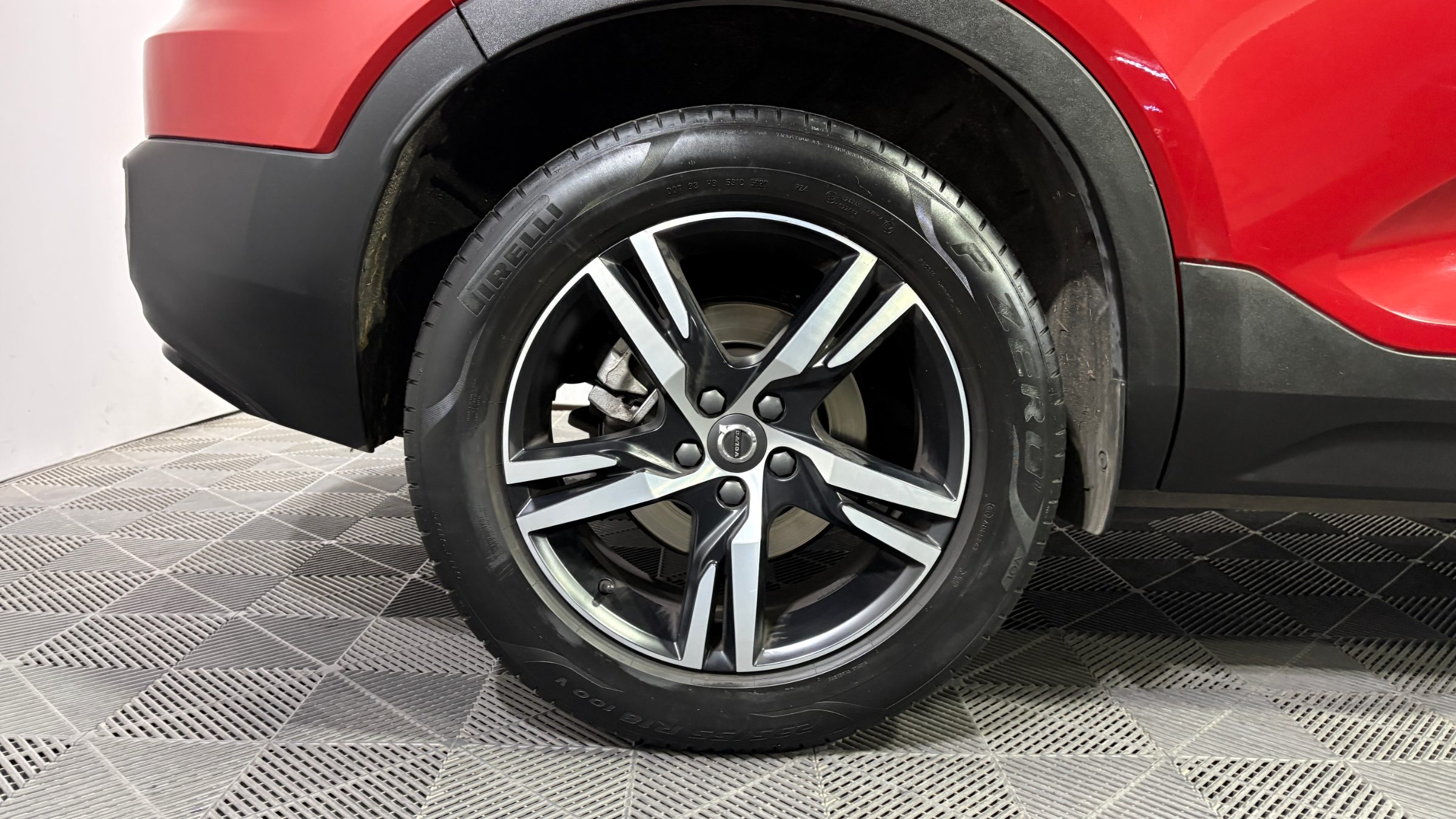 Volvo XC40 — foto 19 de 22