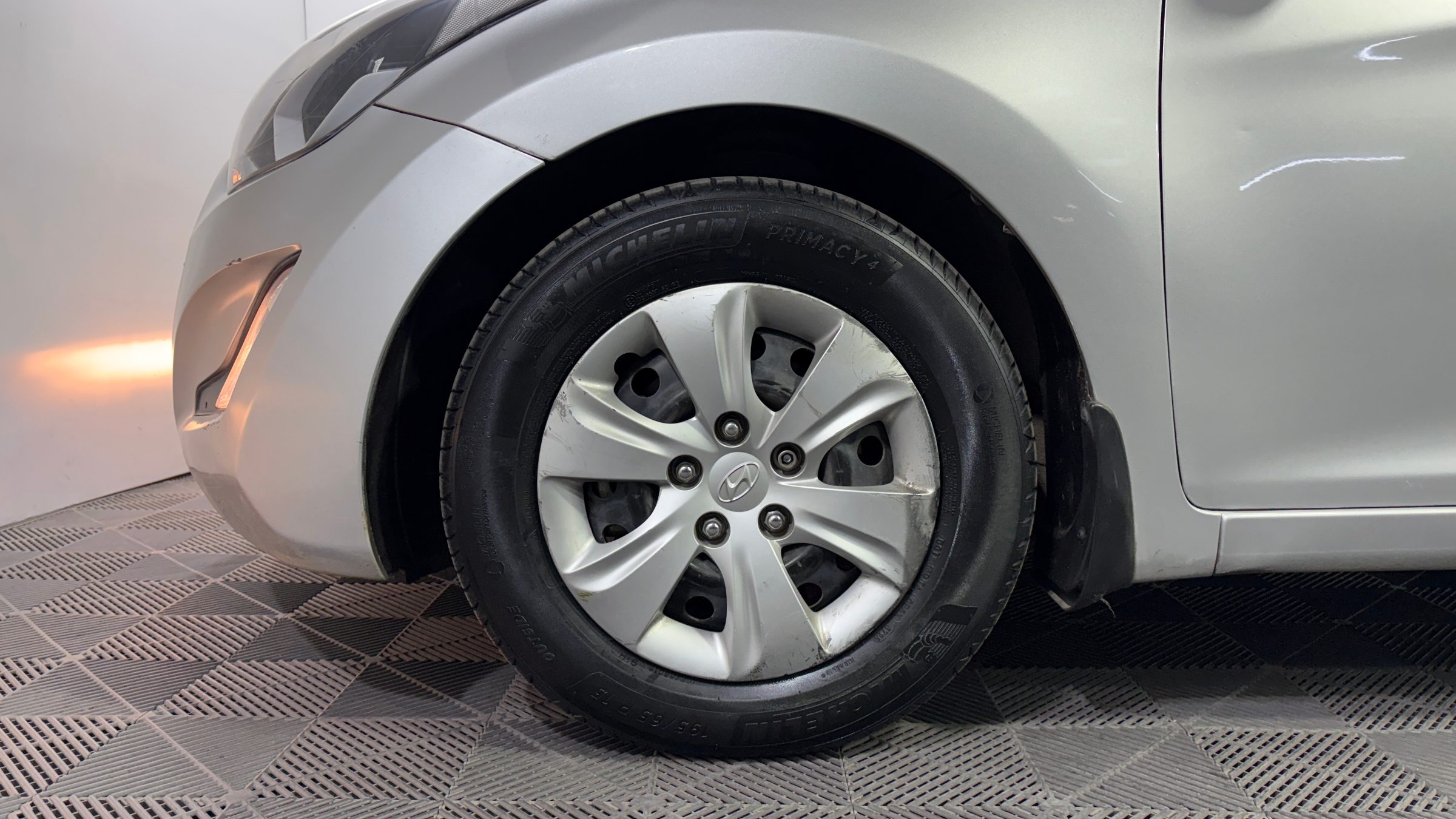 Hyundai Elantra — foto 21 de 22