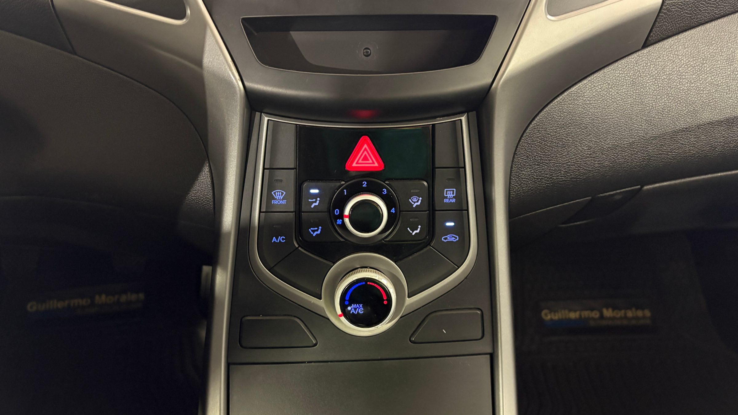 Hyundai Elantra — foto 17 de 22