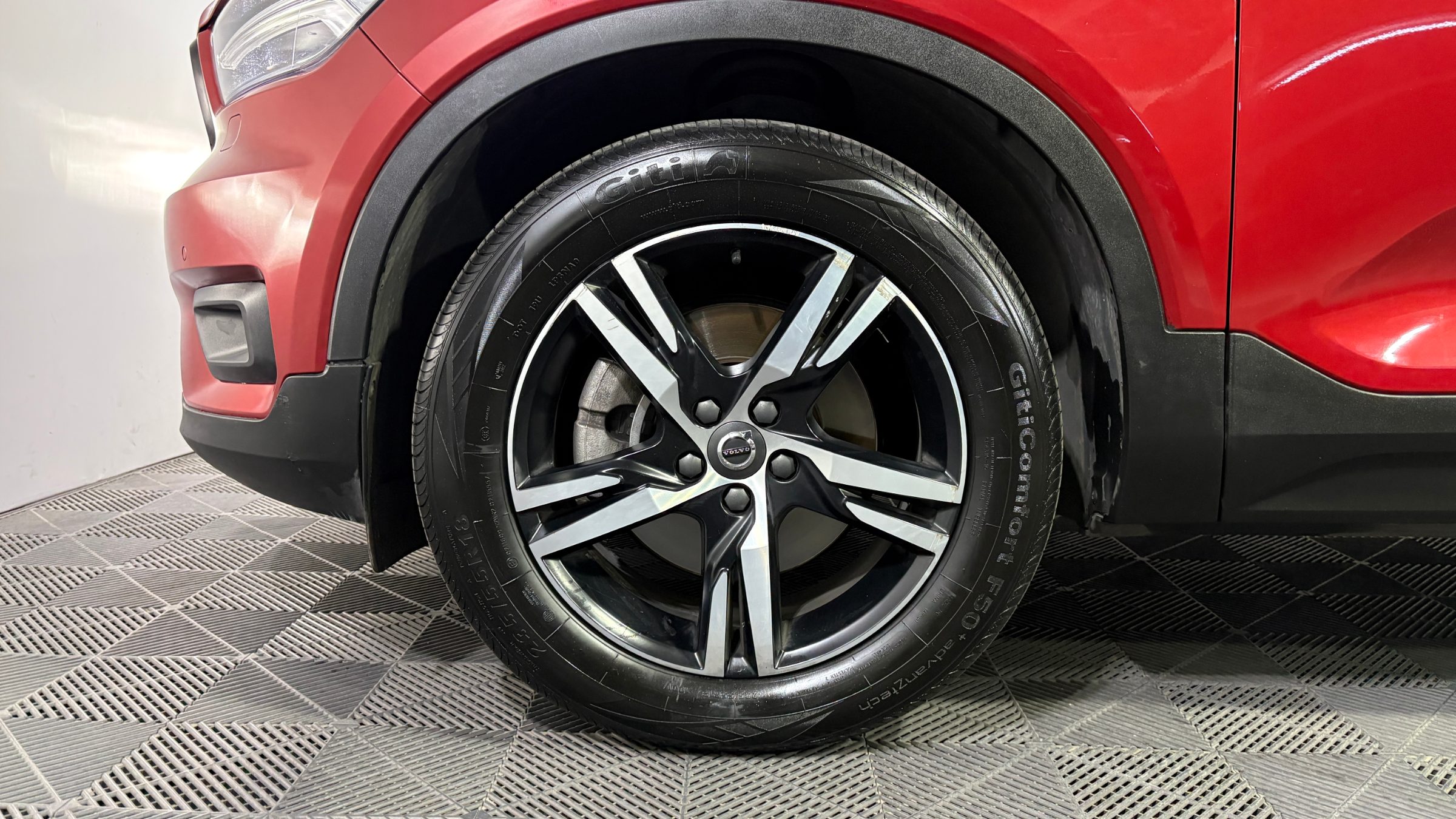 Volvo XC40 — foto 21 de 22