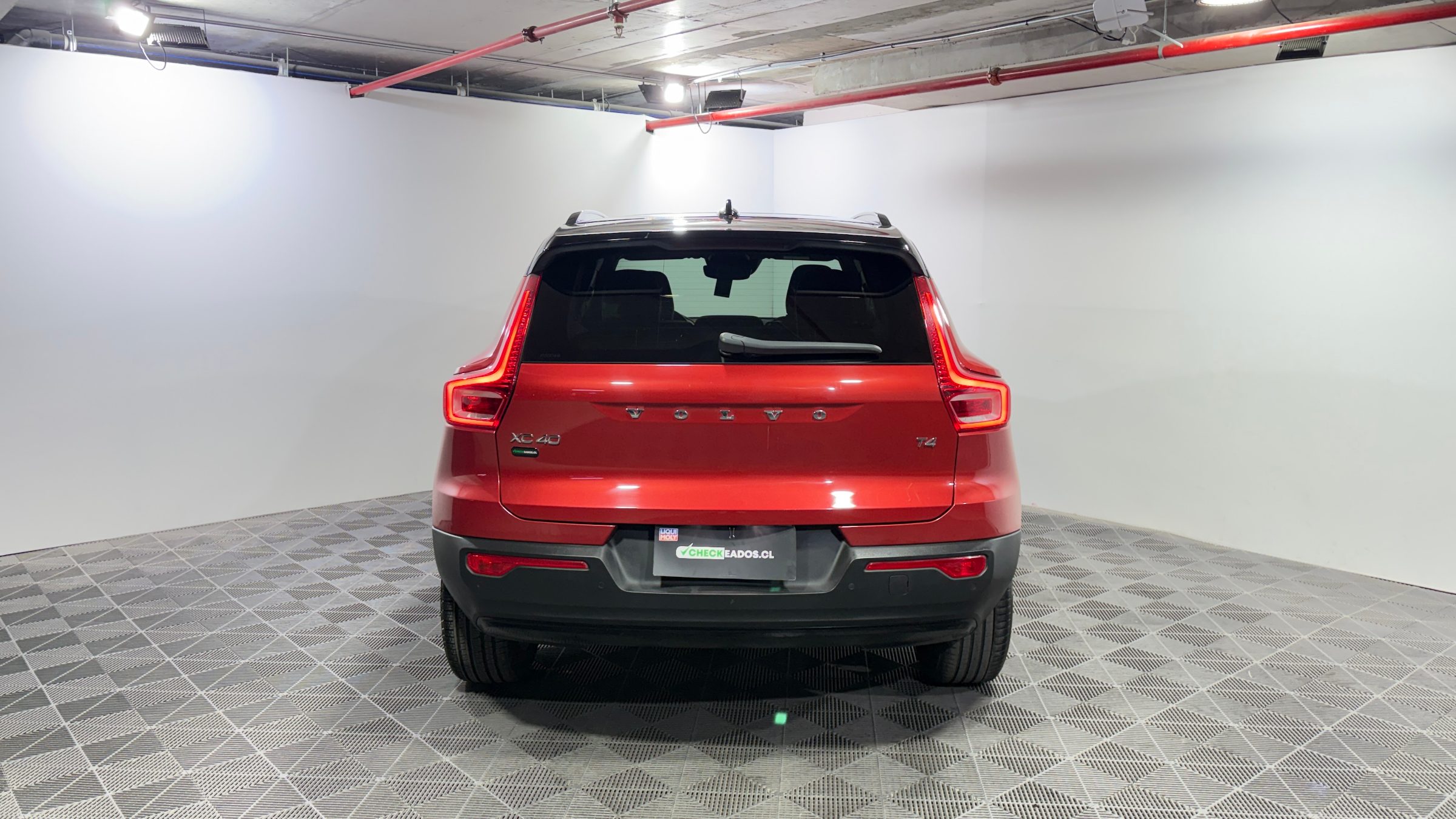 Volvo XC40 — foto 8 de 22