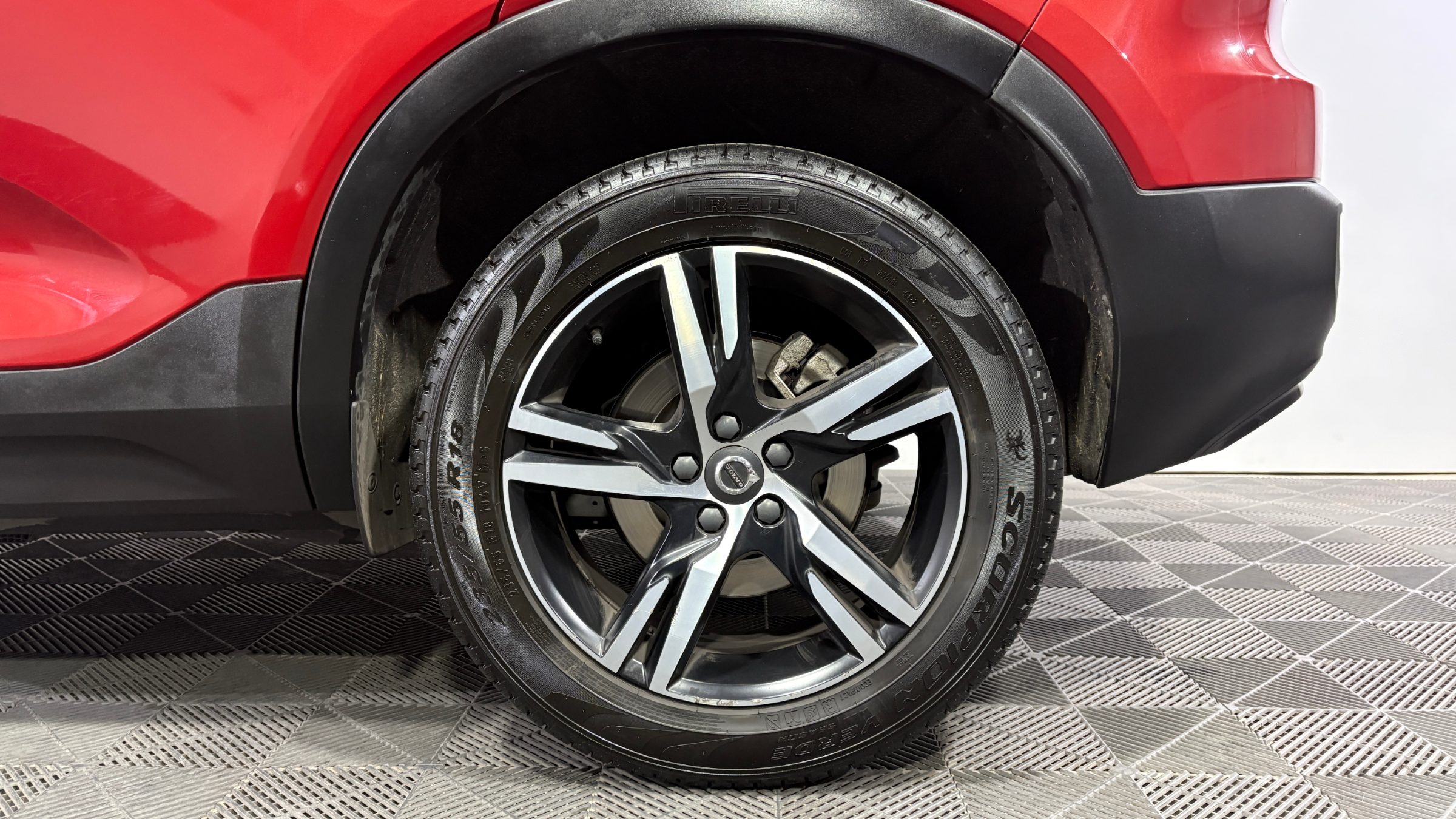 Volvo XC40 — foto 22 de 22