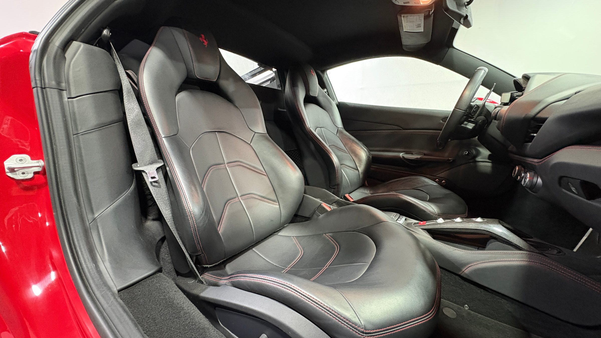Ferrari 488 — foto 18 de 25