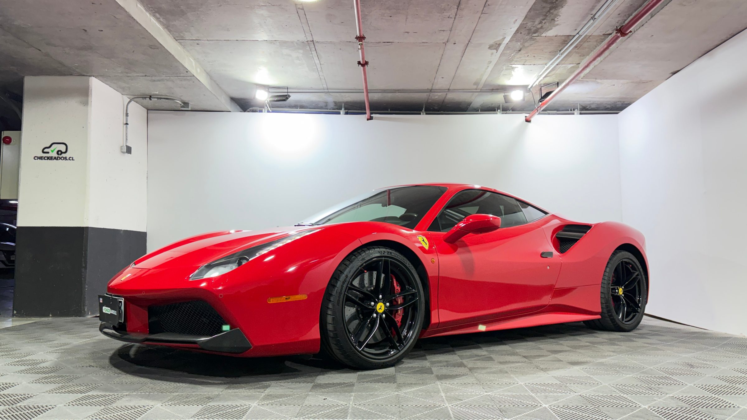 Ferrari 488 — foto 3 de 25