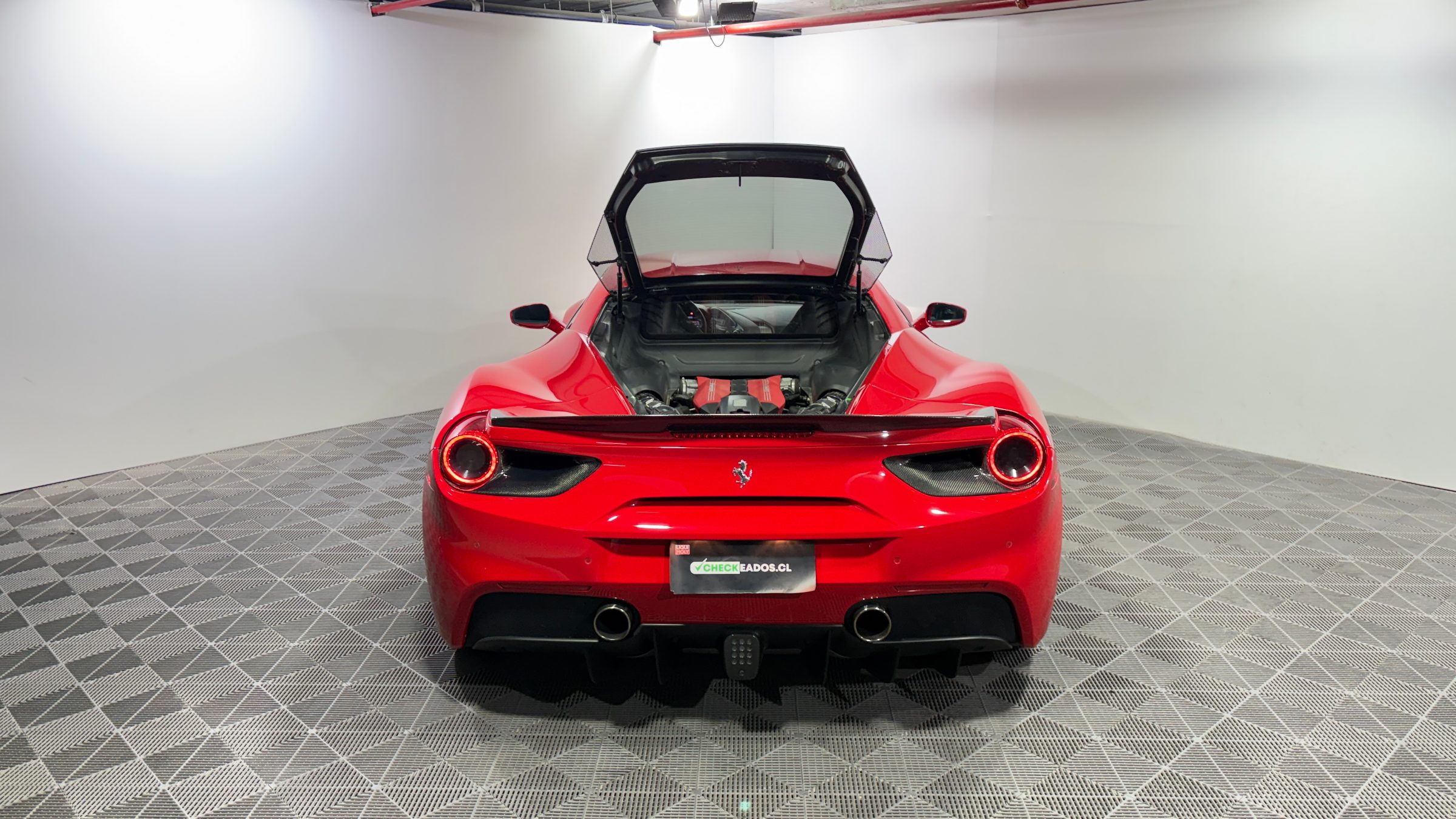 Ferrari 488 — foto 9 de 25