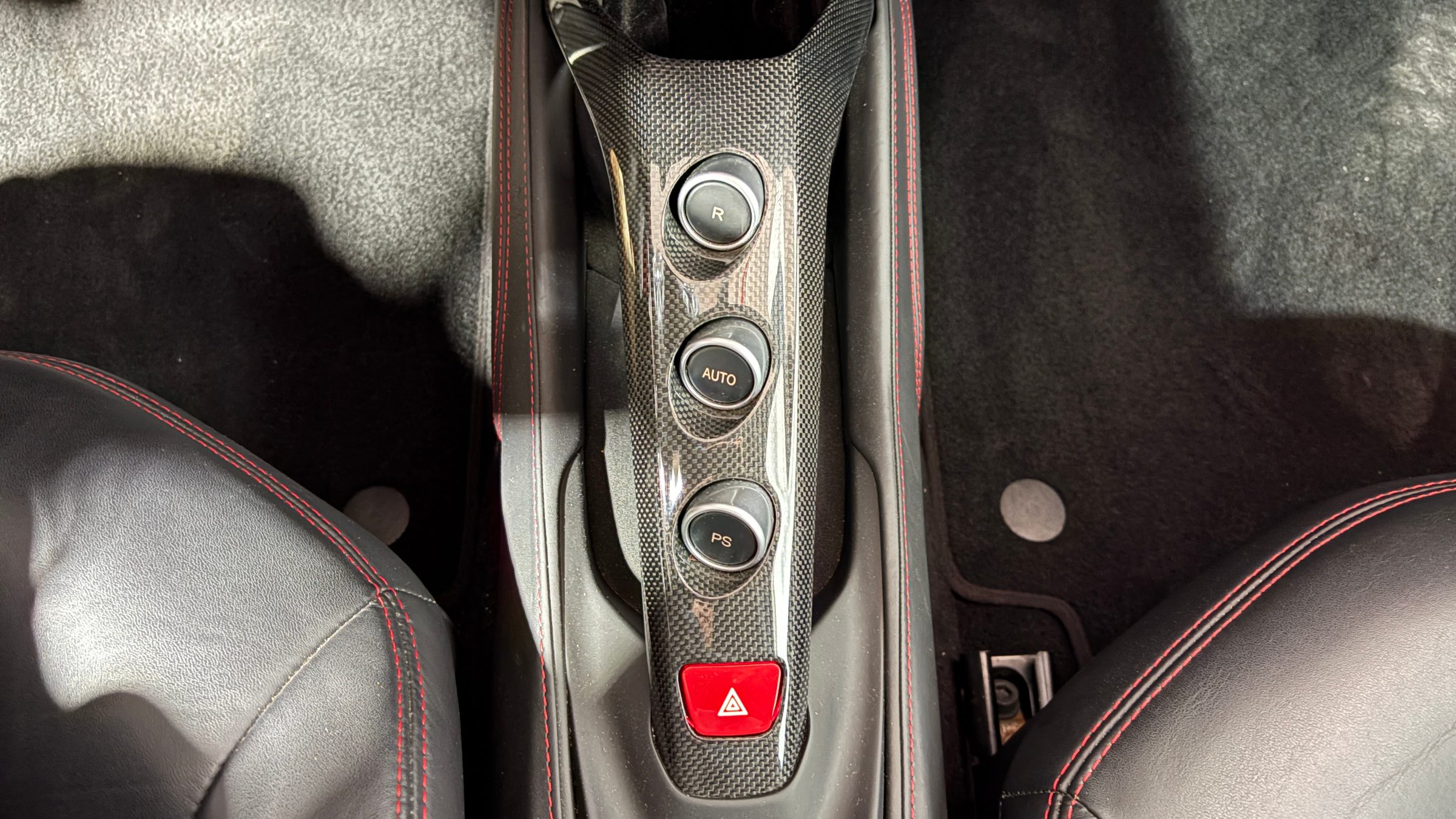 Ferrari 488 — foto 15 de 25