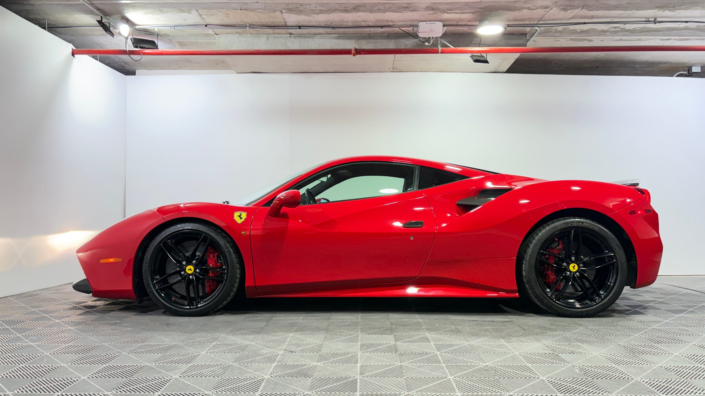 Ferrari 488 — foto 4 de 25