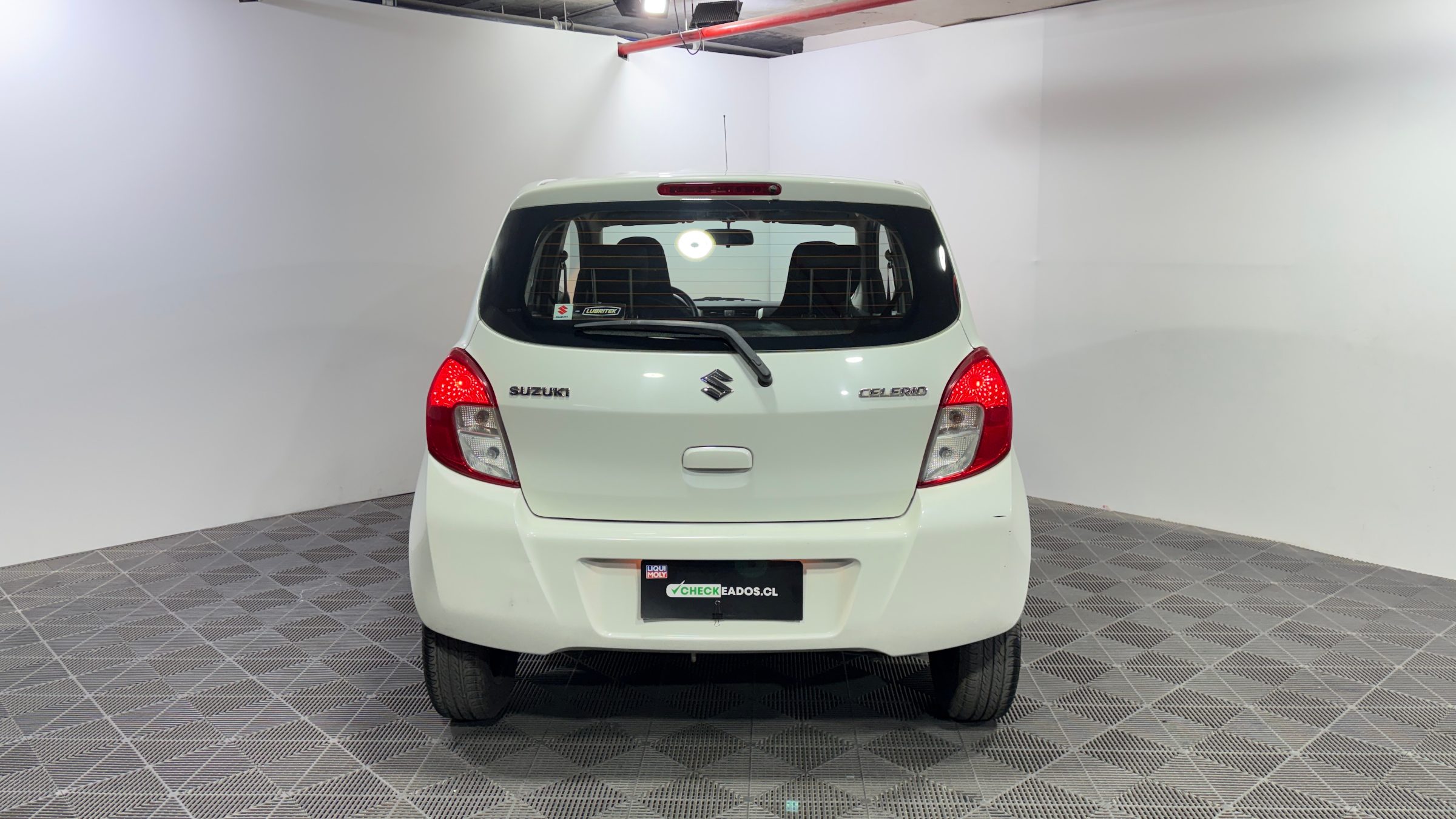 Suzuki Celerio — foto 8 de 20