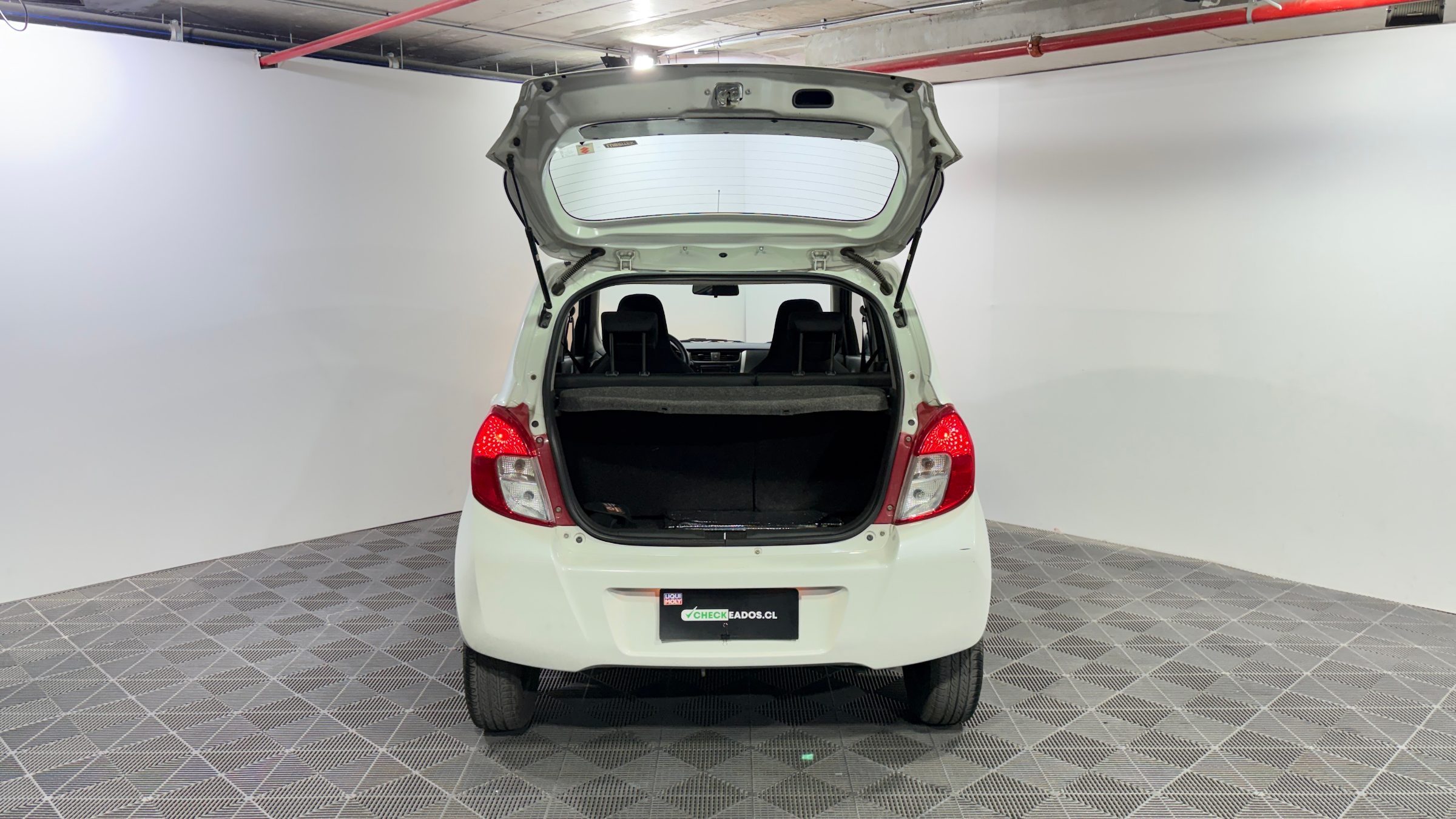 Suzuki Celerio — foto 9 de 20