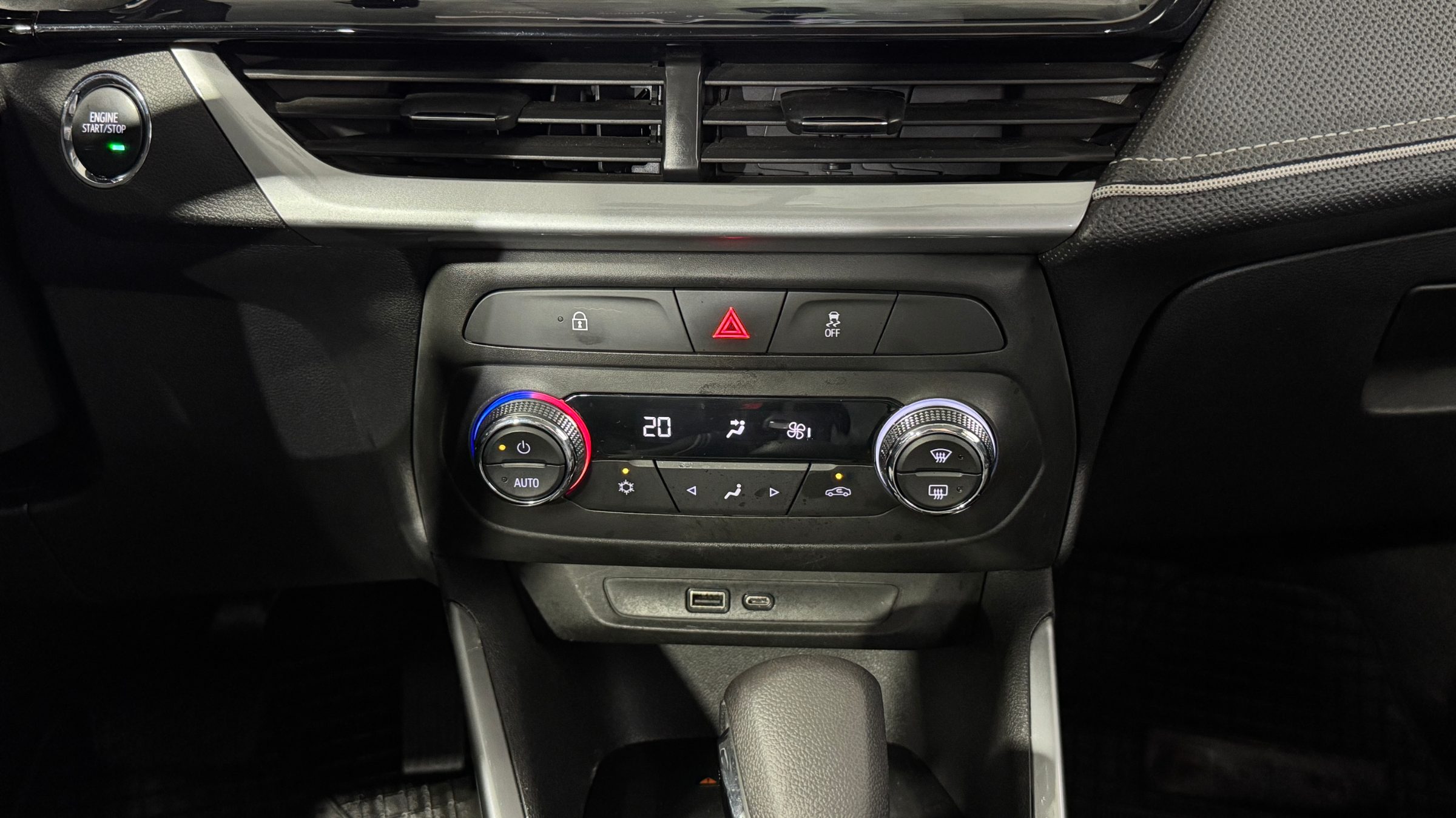 Chevrolet Montana — foto 17 de 22