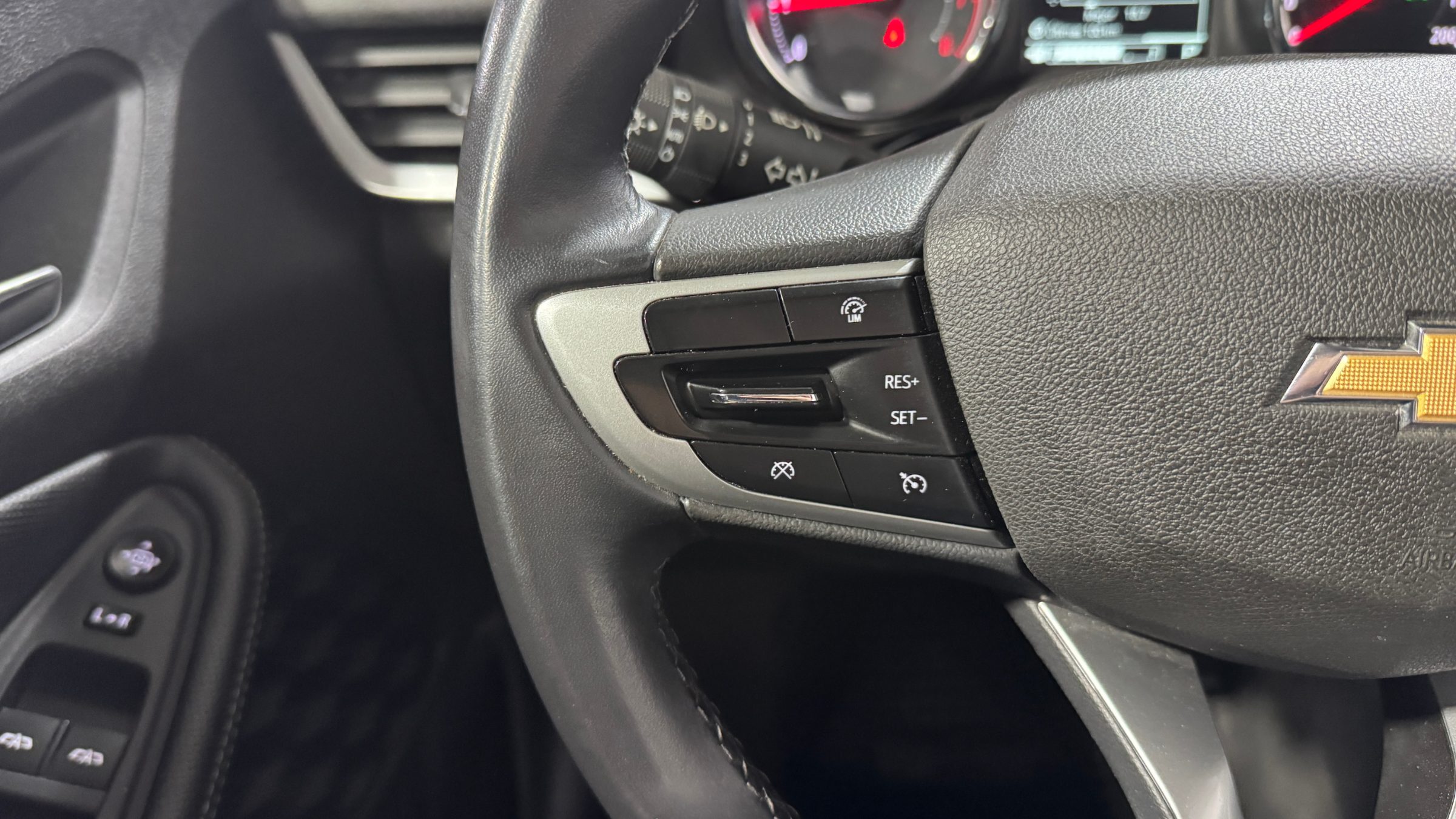 Chevrolet Montana — foto 14 de 22