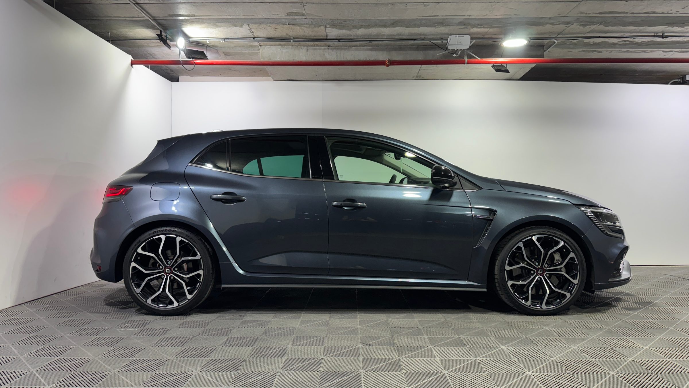 Renault Megane — foto 6 de 21