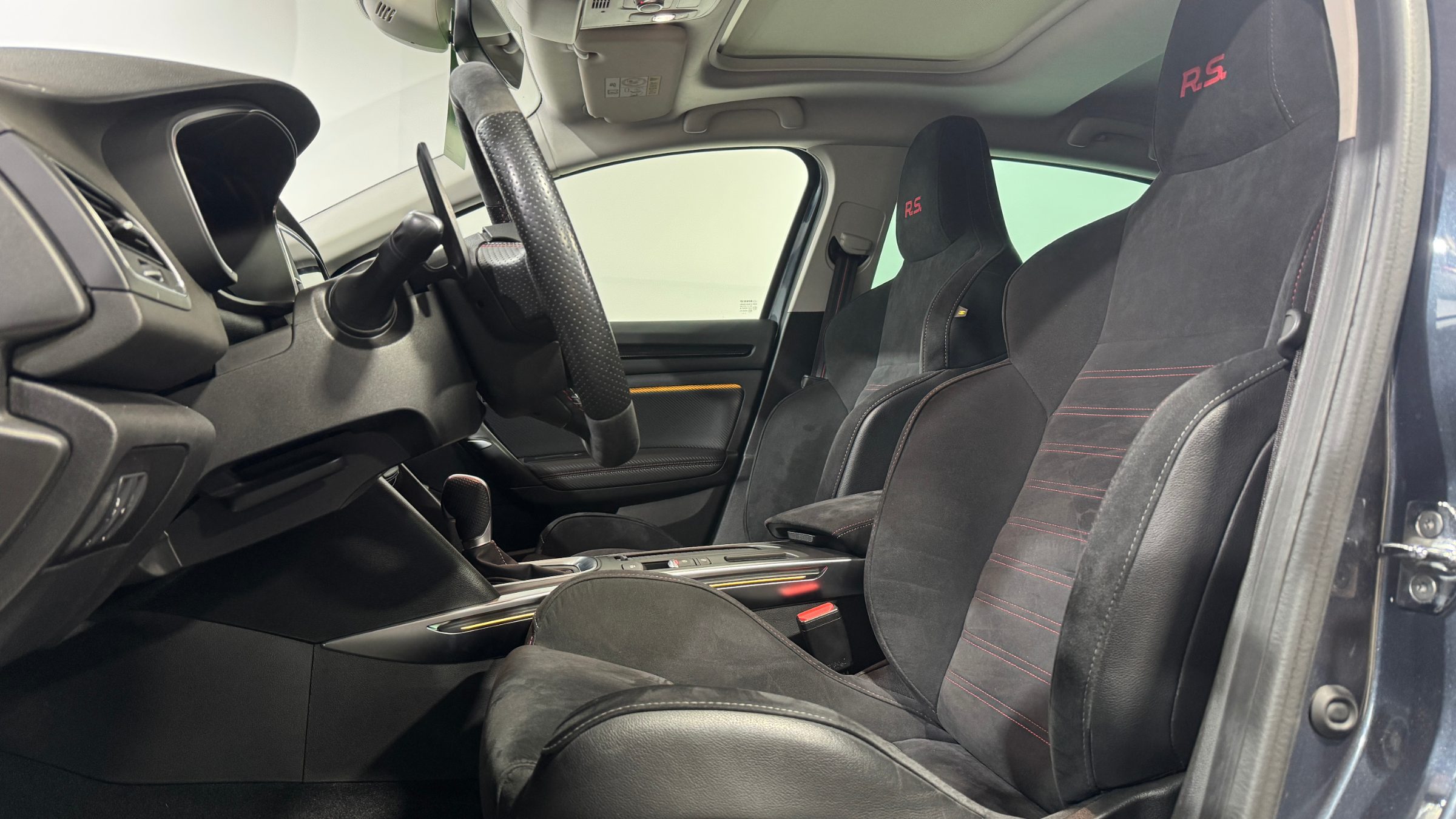 Renault Megane — foto 10 de 21