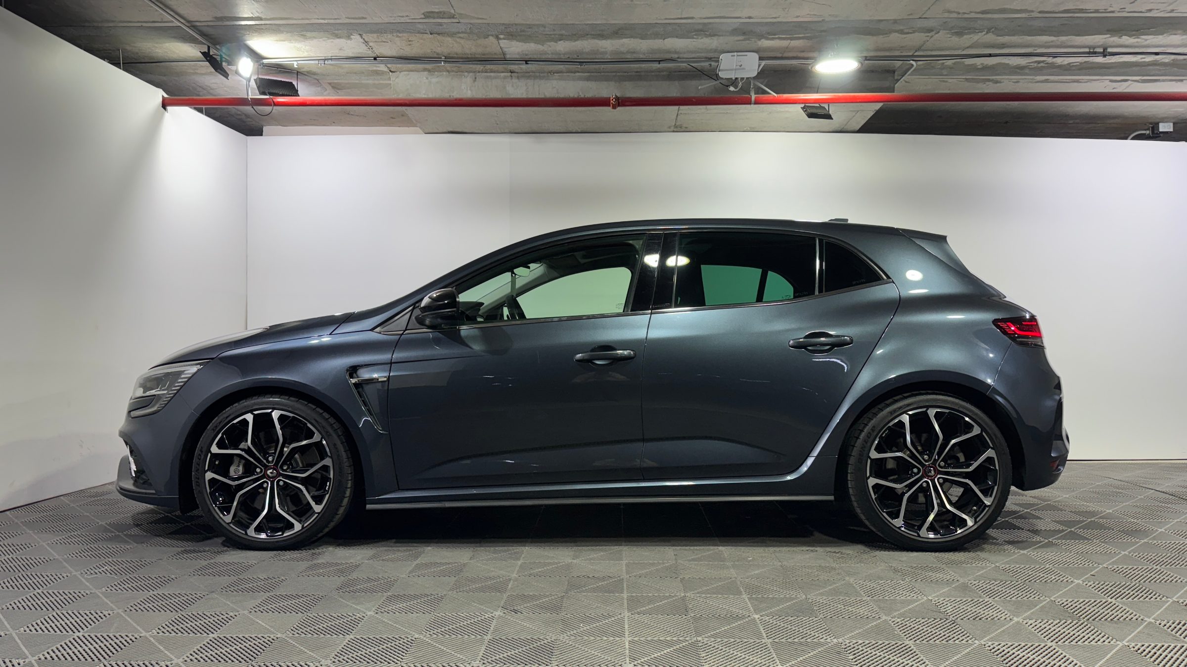 Renault Megane — foto 4 de 21