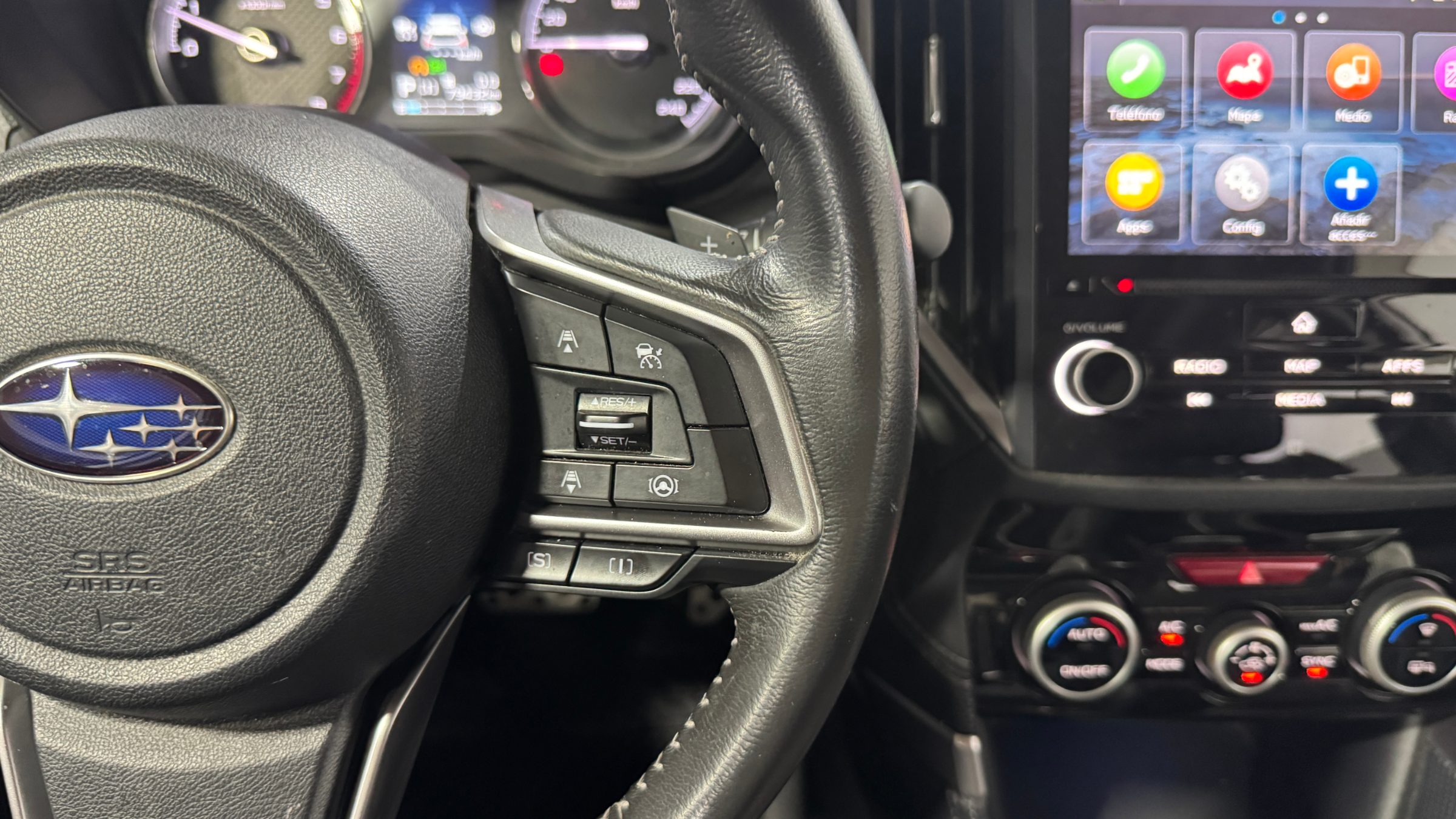 Subaru Forester — foto 15 de 26