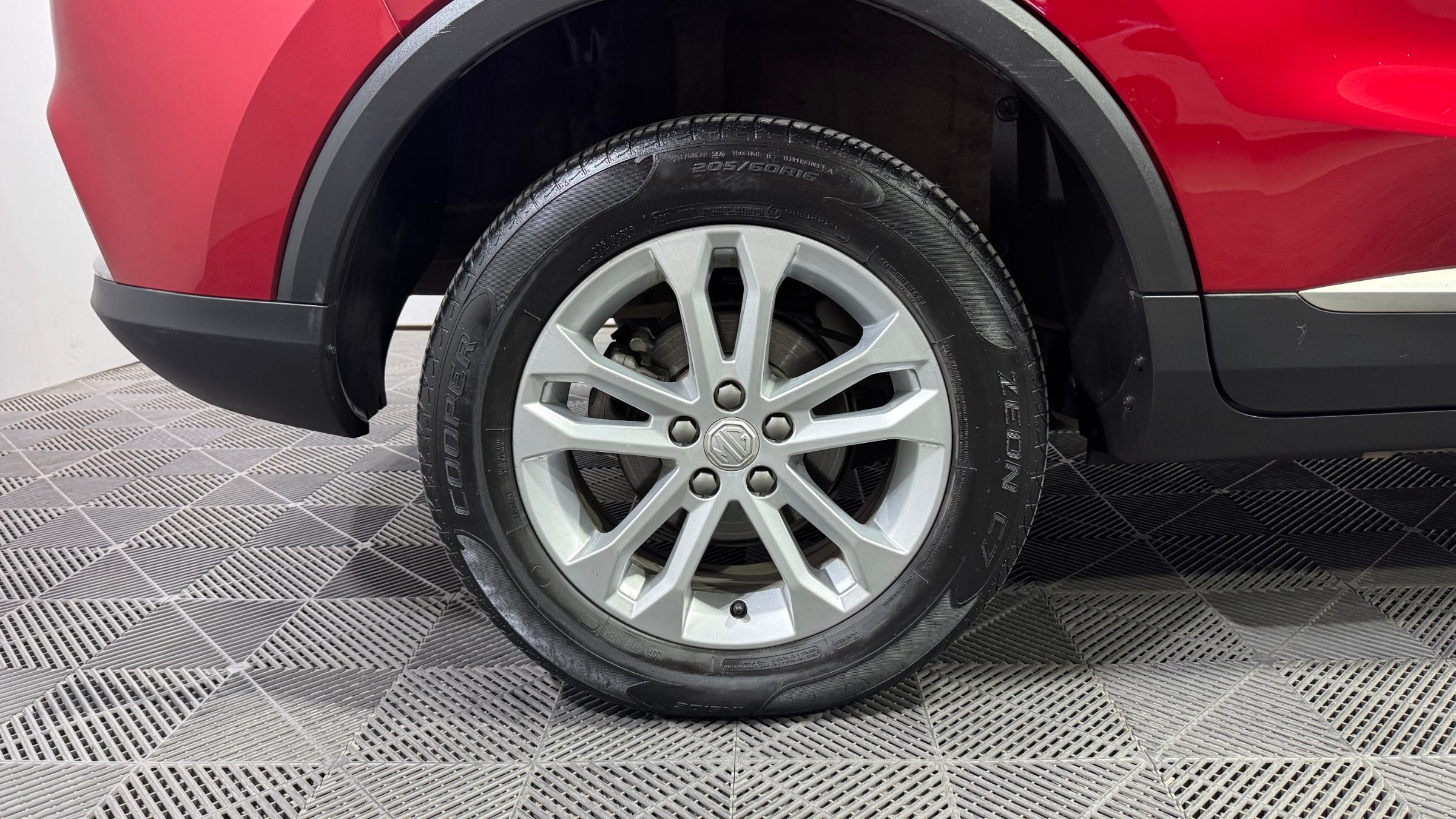 MG Zs — foto 17 de 20