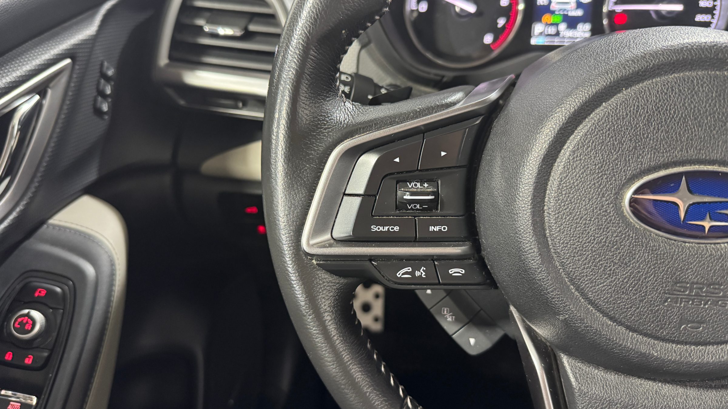Subaru Forester — foto 14 de 26
