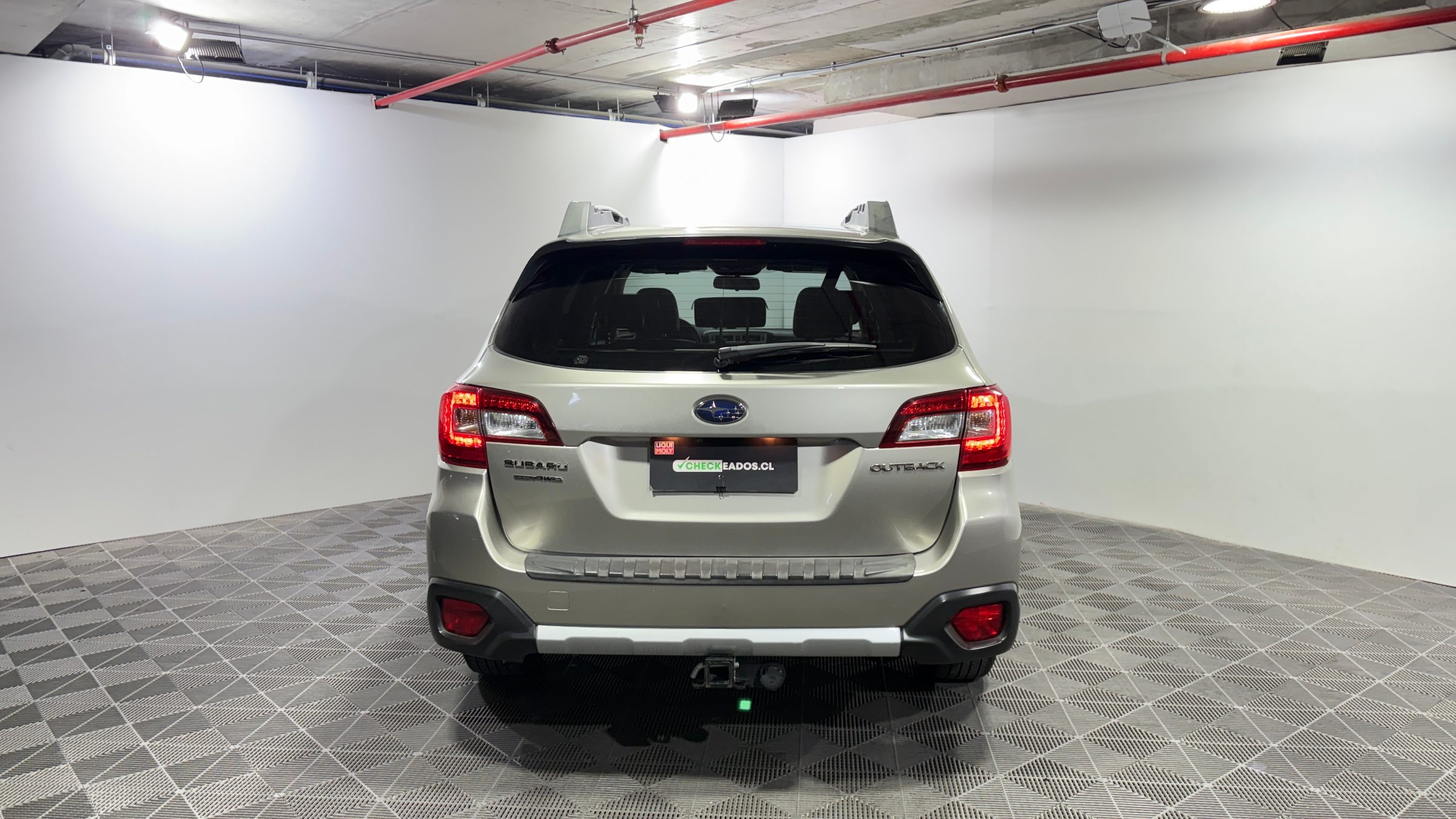 Subaru Outback — foto 8 de 22