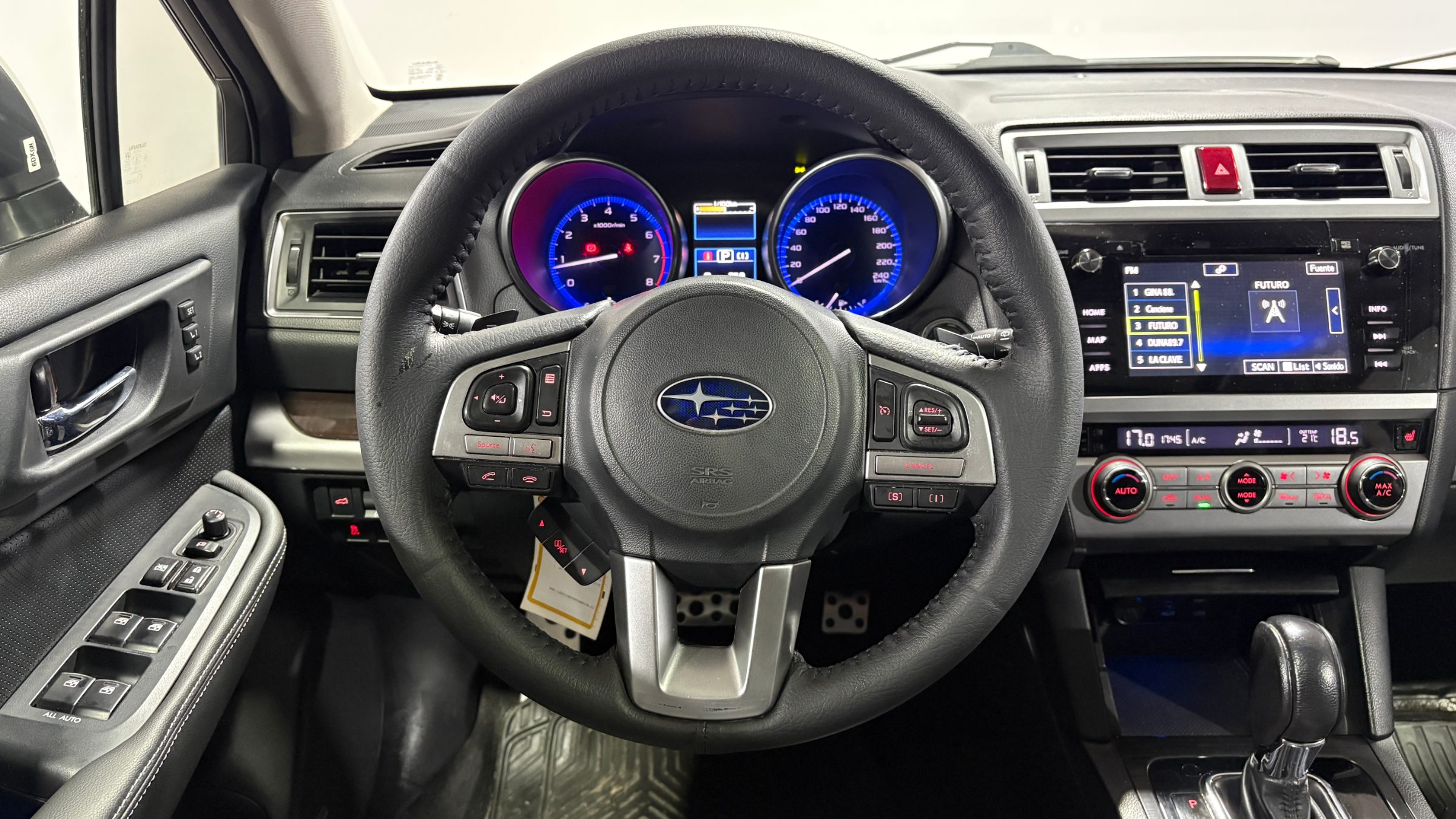 Subaru Outback — foto 13 de 22