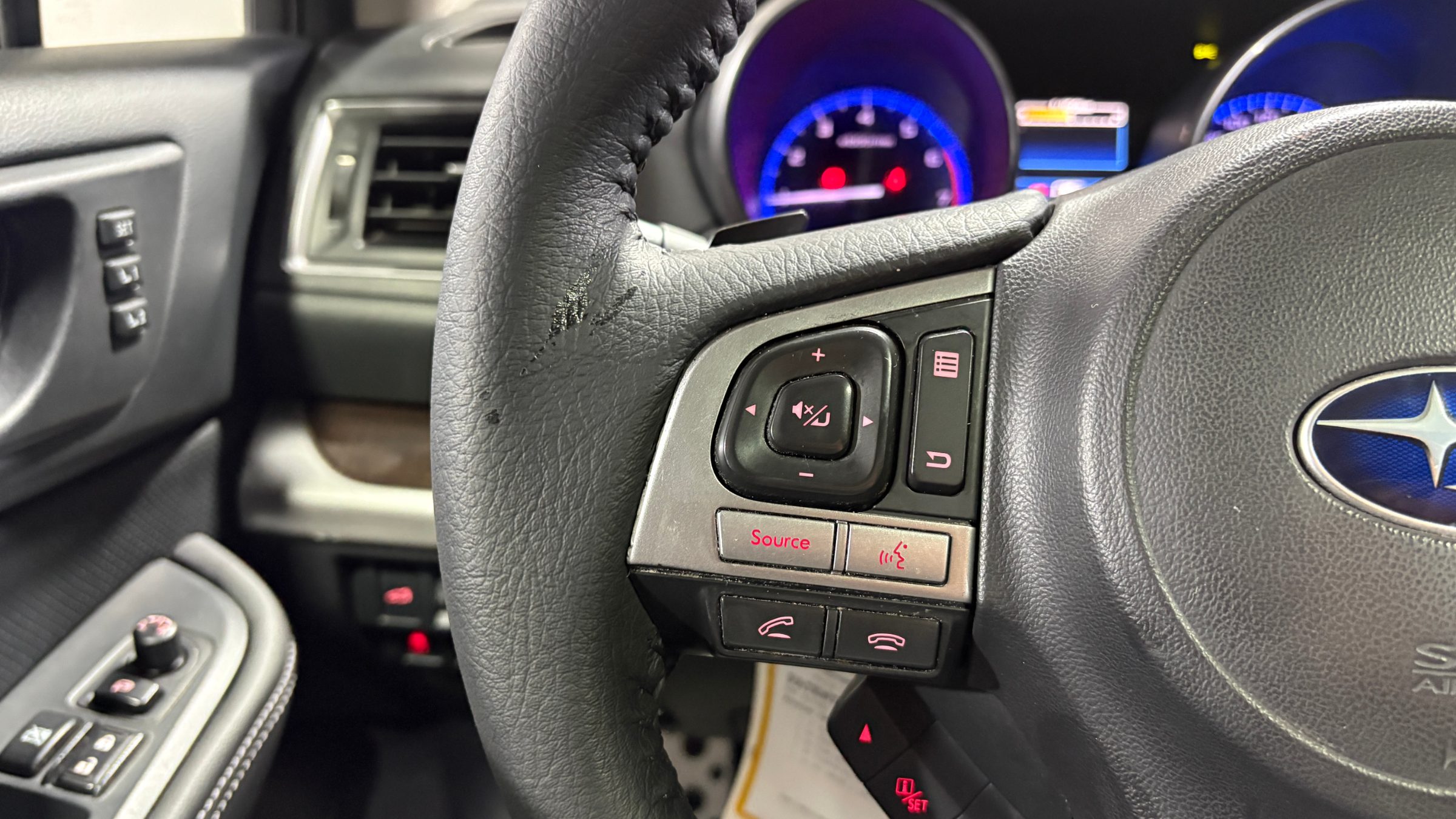 Subaru Outback — foto 14 de 22