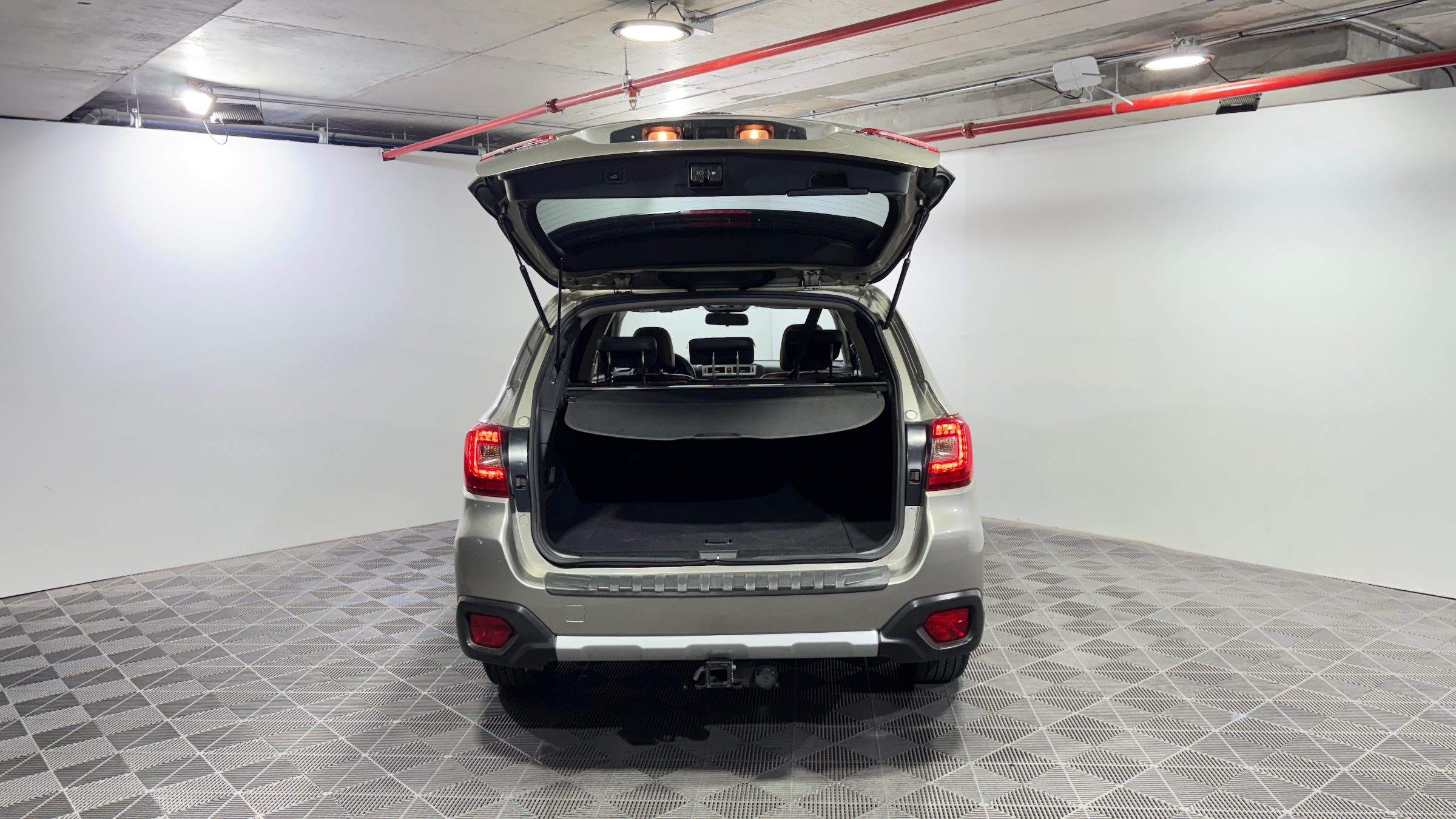 Subaru Outback — foto 9 de 22