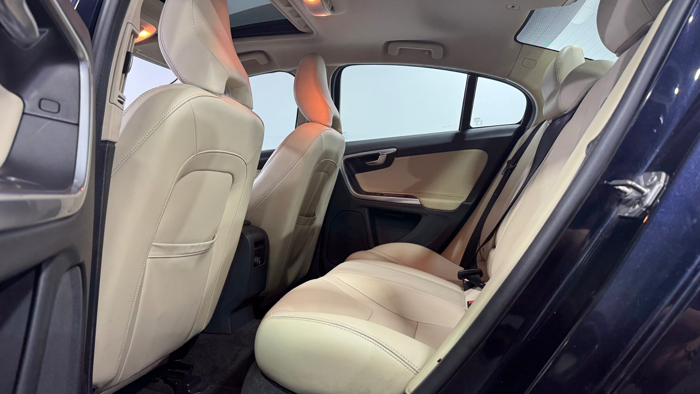 Volvo S60 — foto 11 de 23