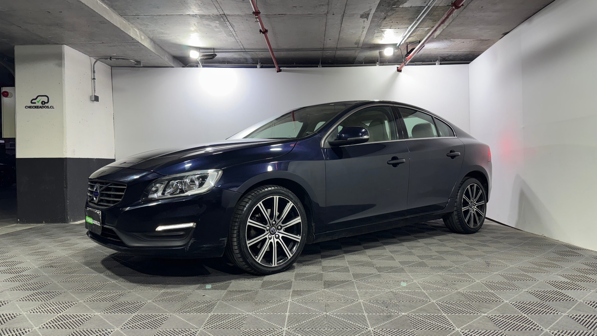 Volvo S60 — foto 3 de 23