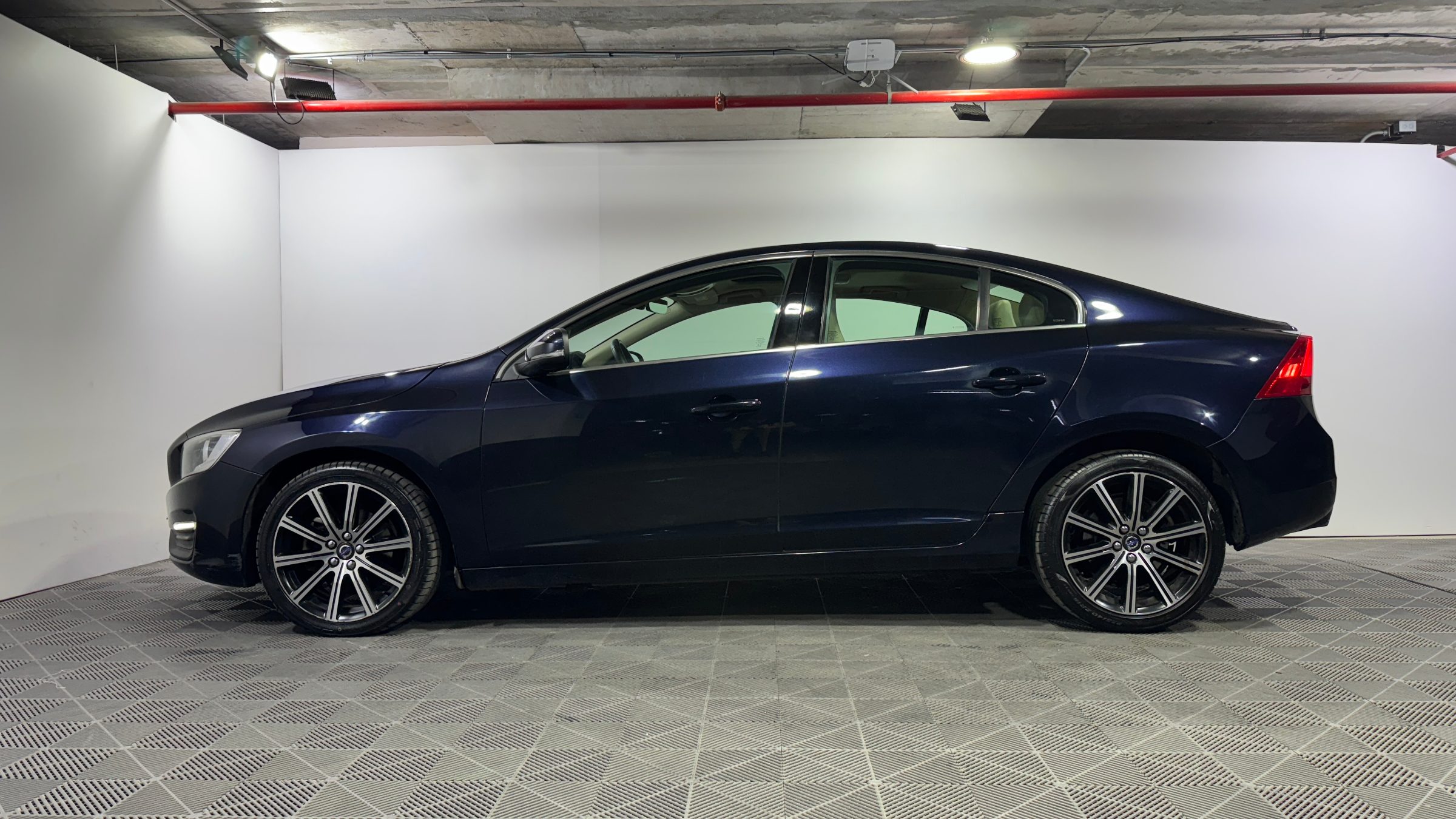 Volvo S60 — foto 4 de 23