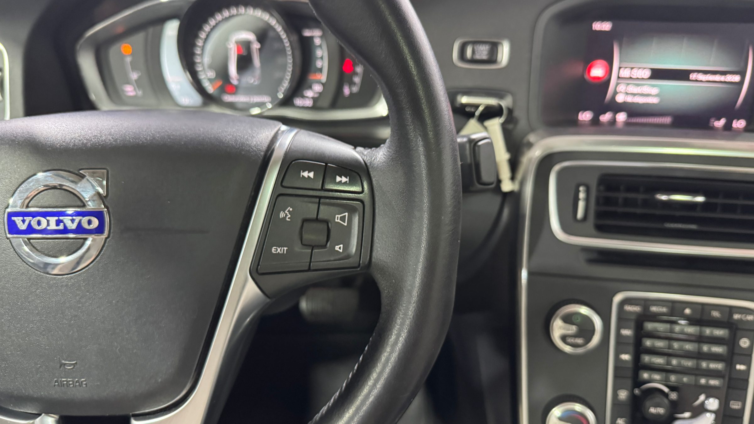 Volvo S60 — foto 15 de 23