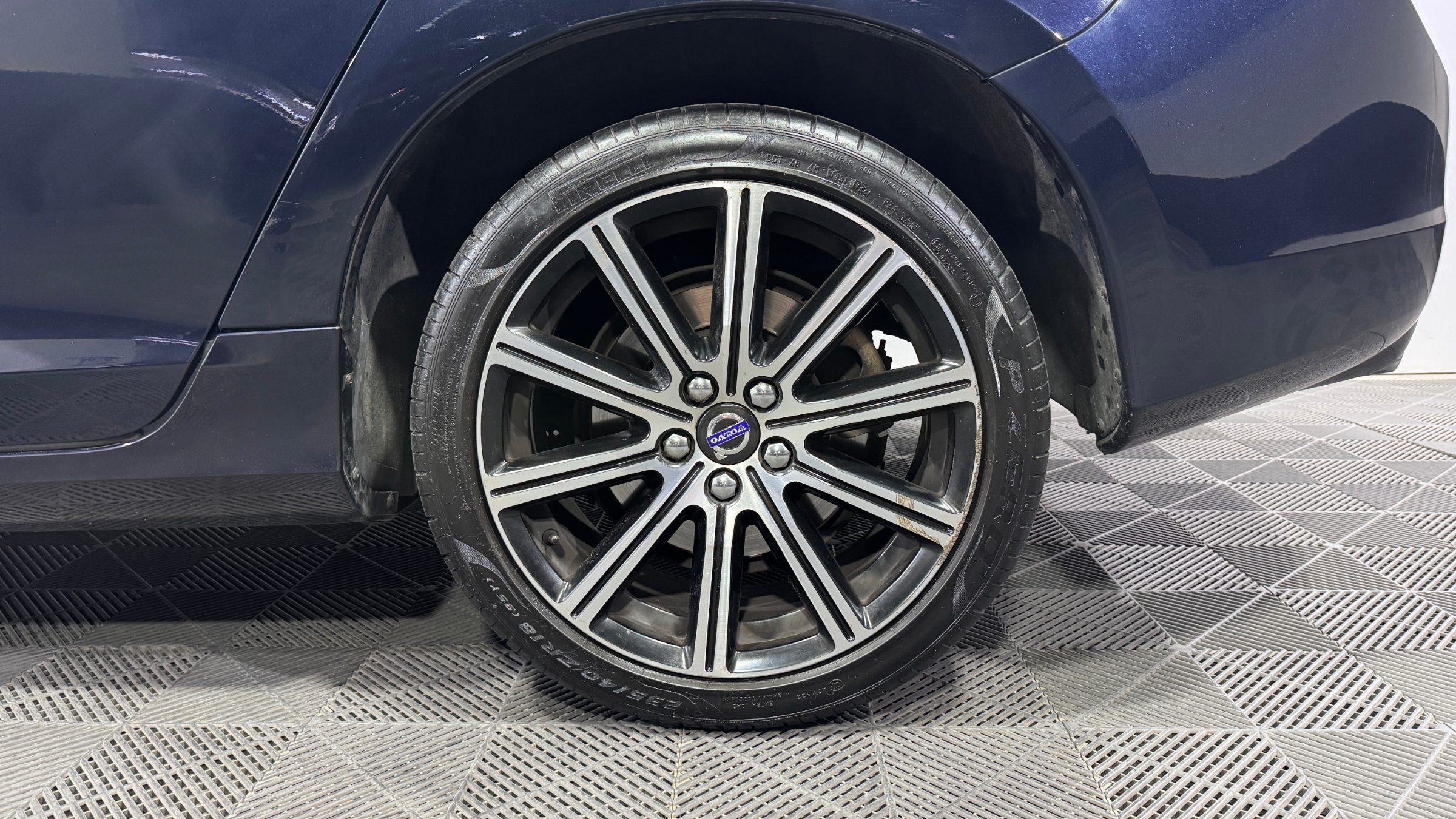 Volvo S60 — foto 21 de 23