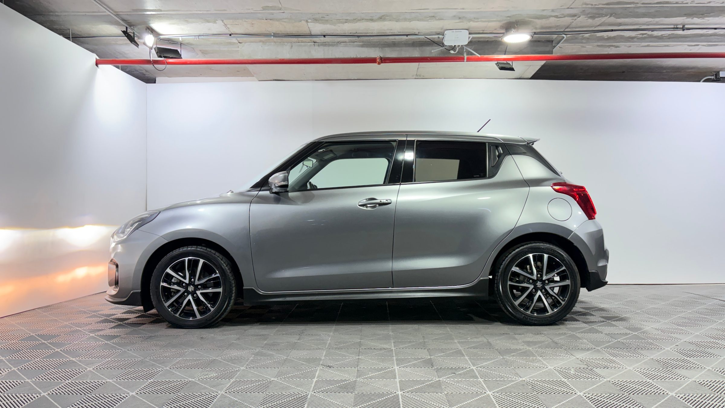 Suzuki Swift — foto 4 de 22